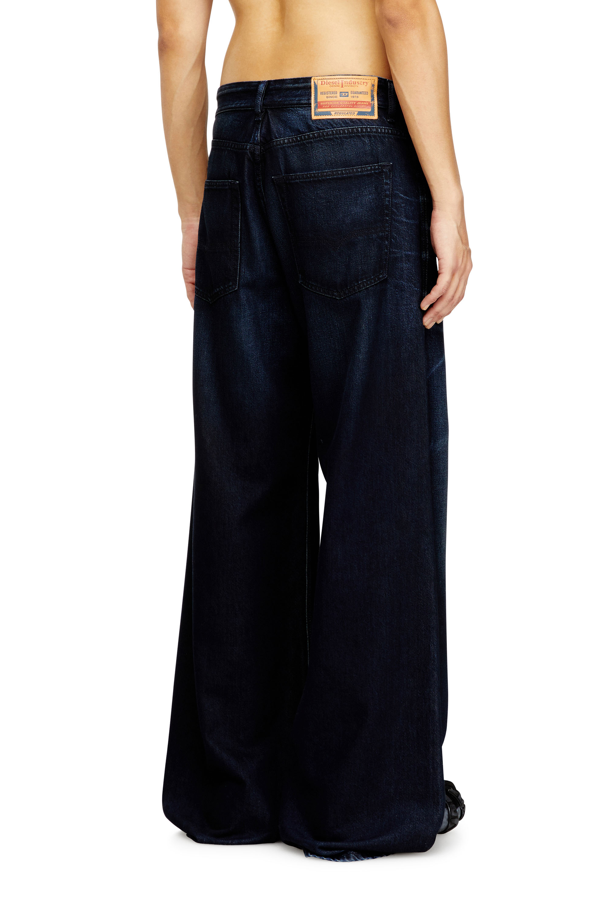 Diesel - Relaxed Jeans D-Rise 09N21 Uomo, Blu Scuro - Image 4