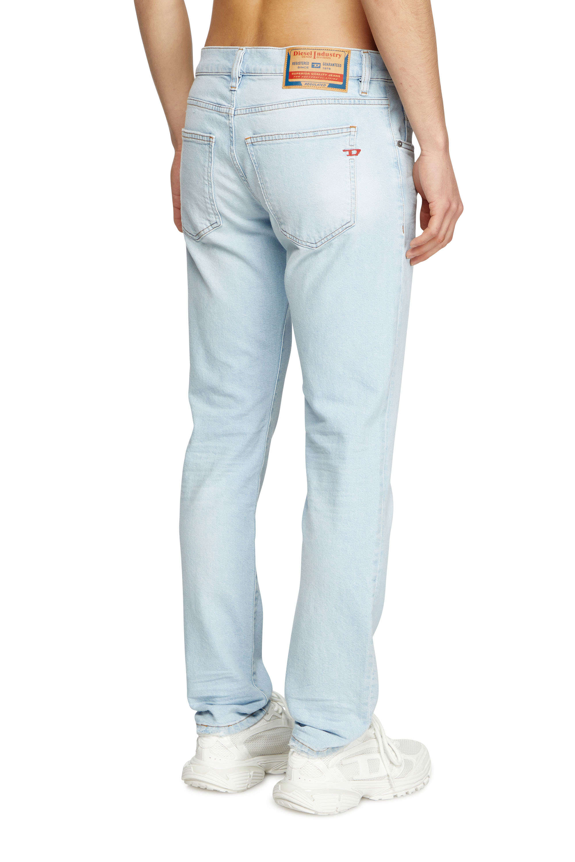 Diesel - Slim Jeans 2019 D-Strukt 0CLBF Uomo, Blu Chiaro - Image 4