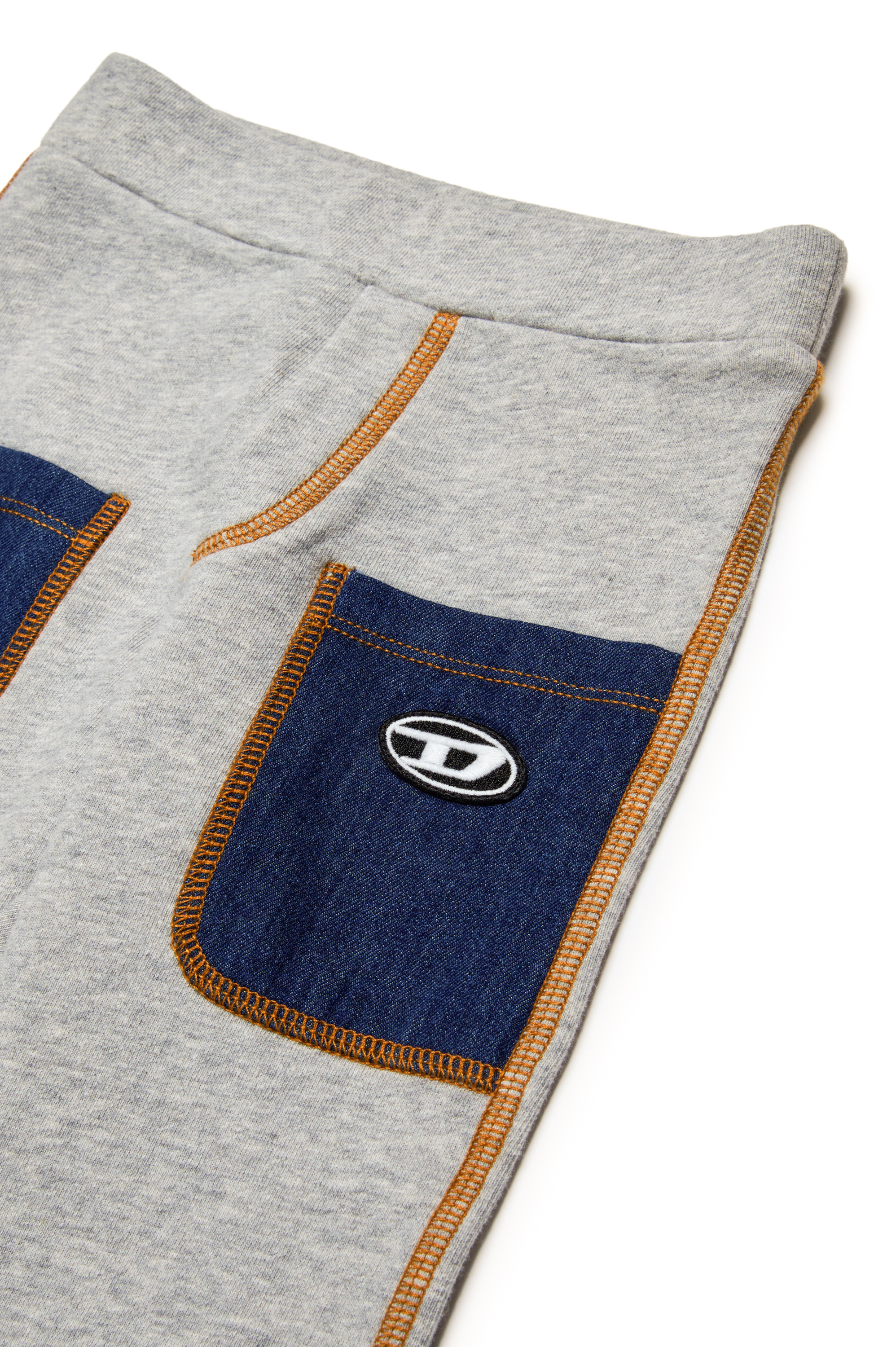 Diesel - POKKYB, Pantaloni tuta con tasche in denim Uomo in Multicolor - 3