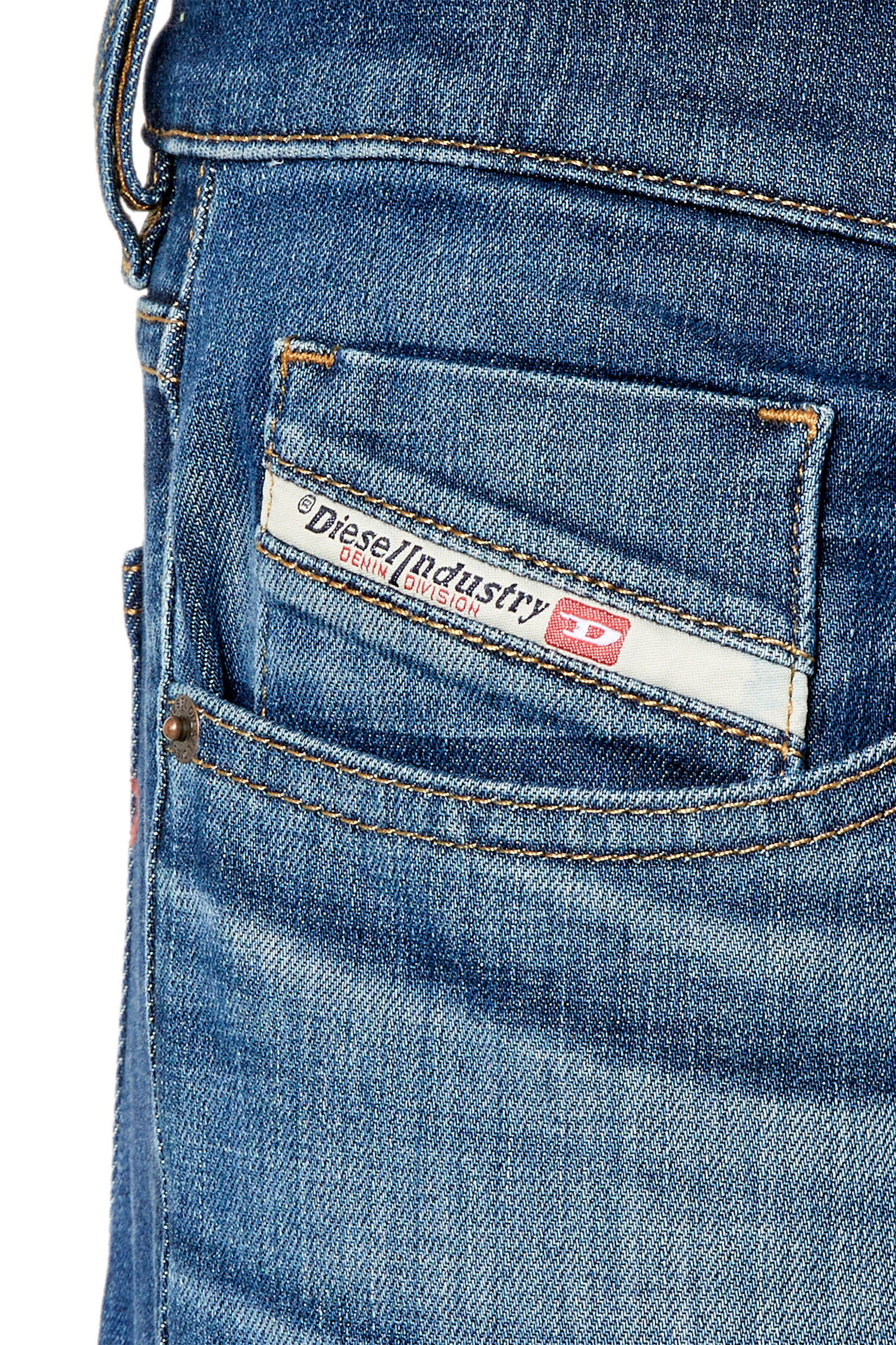 Diesel - 2019 D-STRUKT 0NFAN Slim Jeans, Blu Chiaro - Image 3