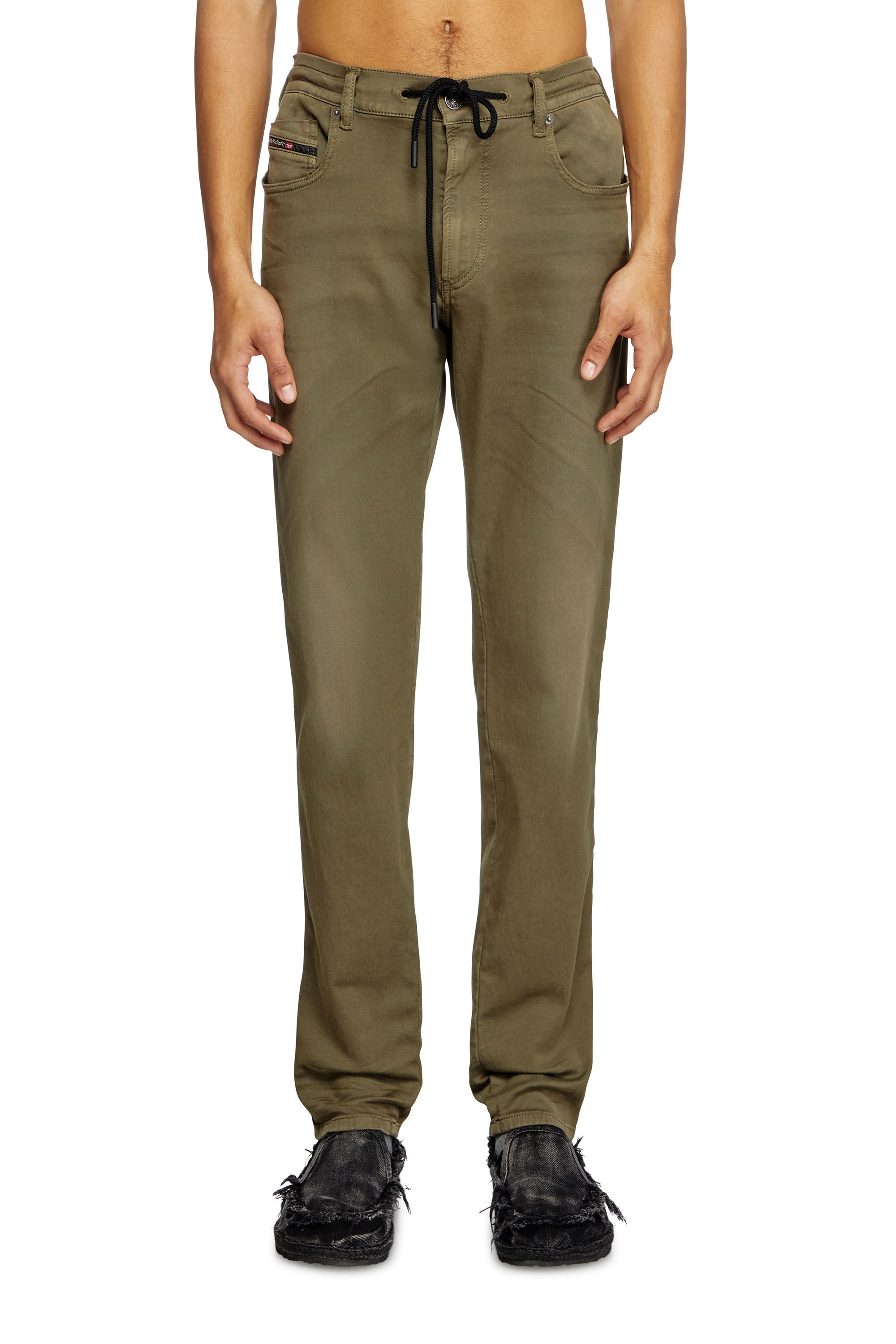 Diesel - Slim 2062 D-Strukt Joggjeans® 0670M Uomo, Verde - Image 3