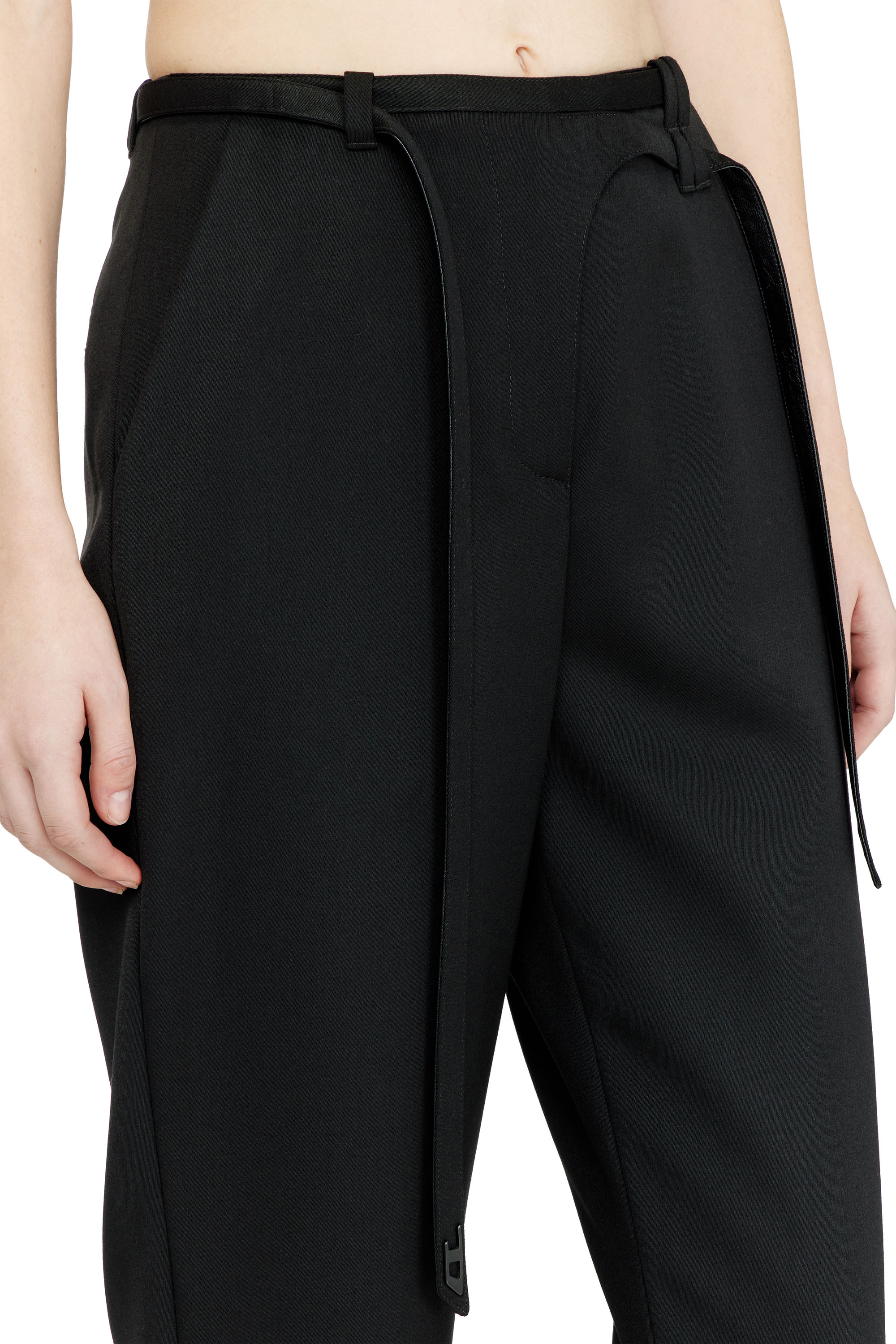 Diesel - P-IXIE-1, Pantaloni sartoriali con cintura biker Donna in Nero - 4