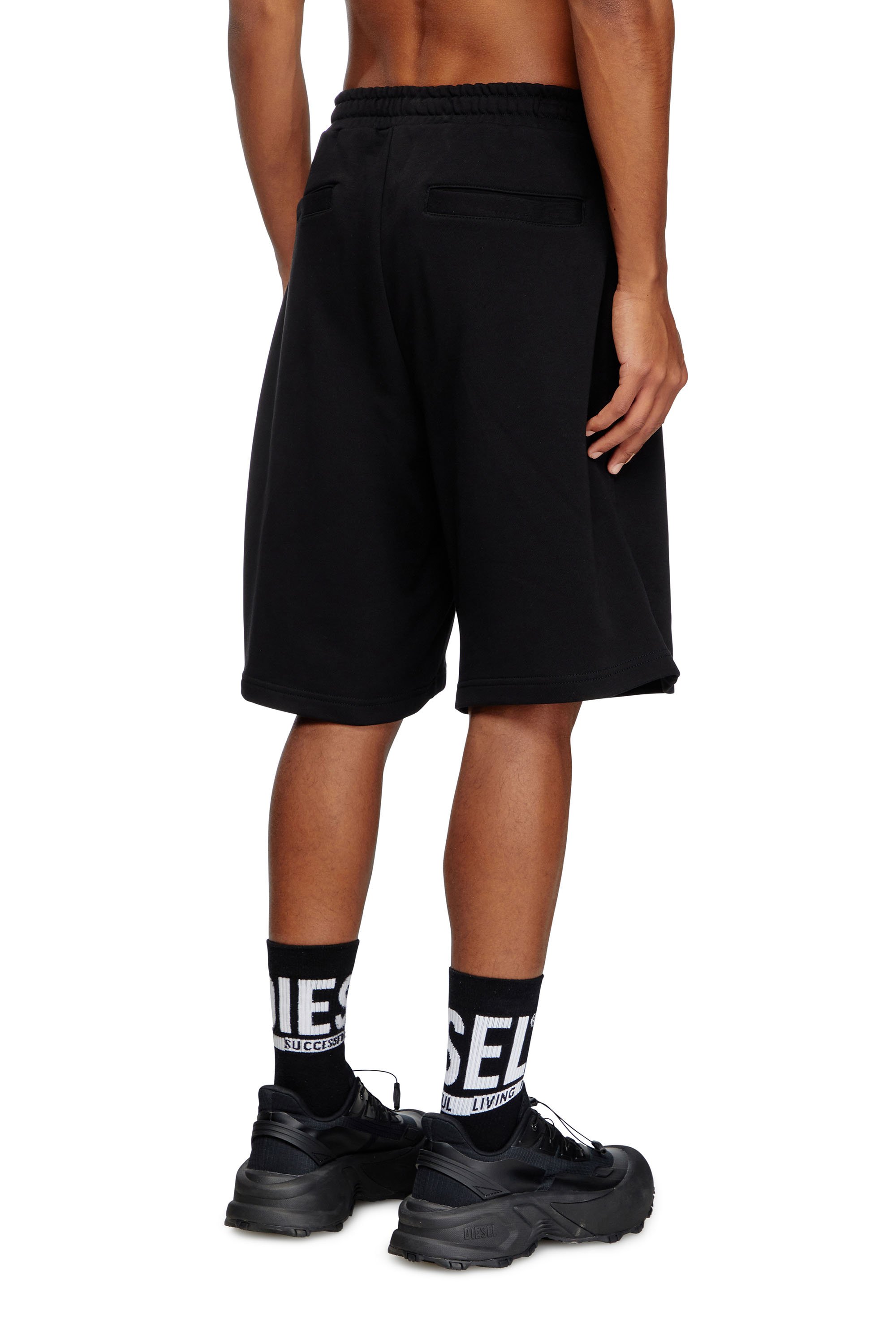 Diesel - P-CROWN-DIV, Shorts sportivi con logo ricamato Uomo in Nero - 4