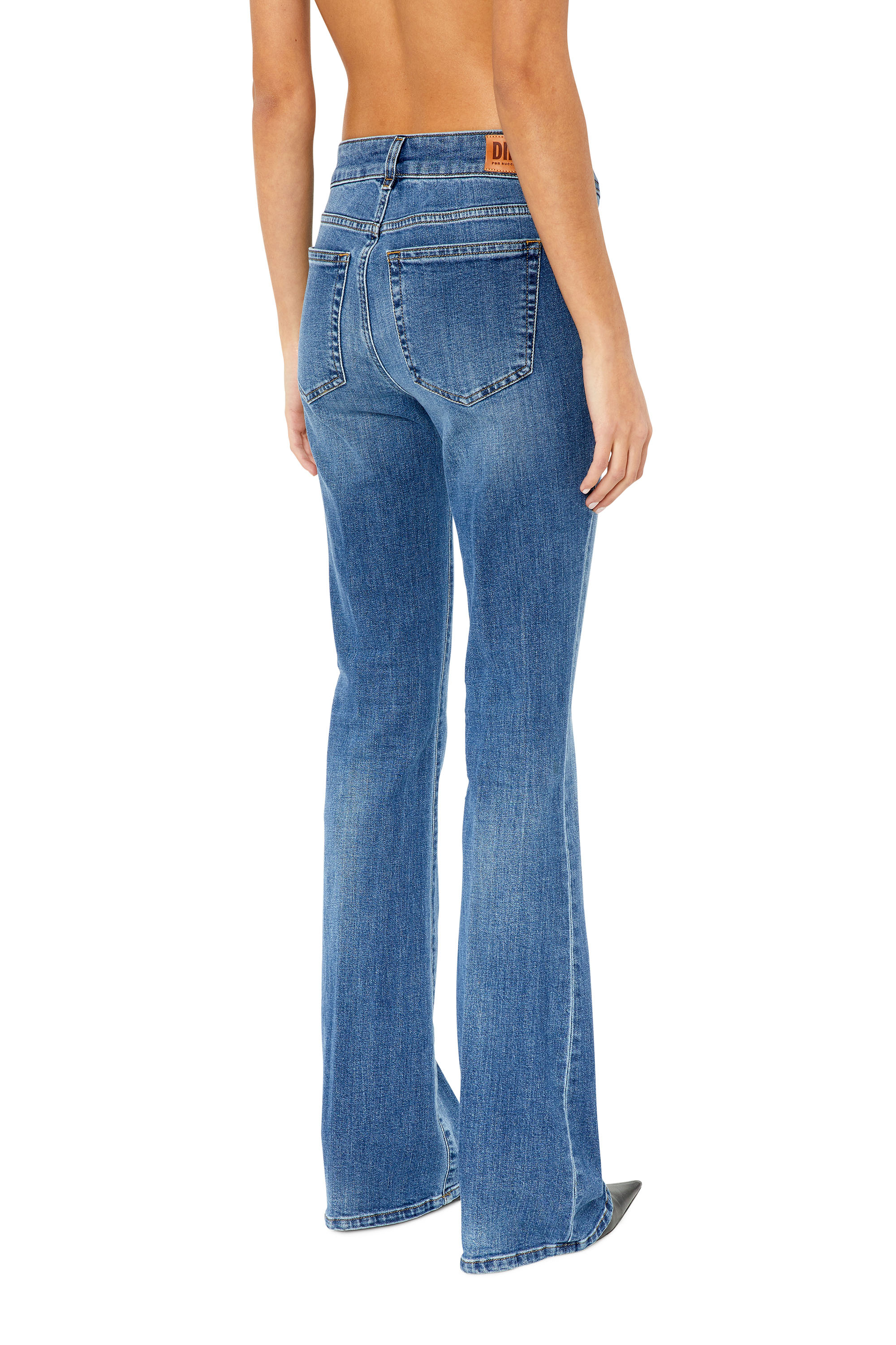 Diesel - 1969 D-EBBEY E86AM Bootcut and Flare Jeans, Blu medio - Image 4
