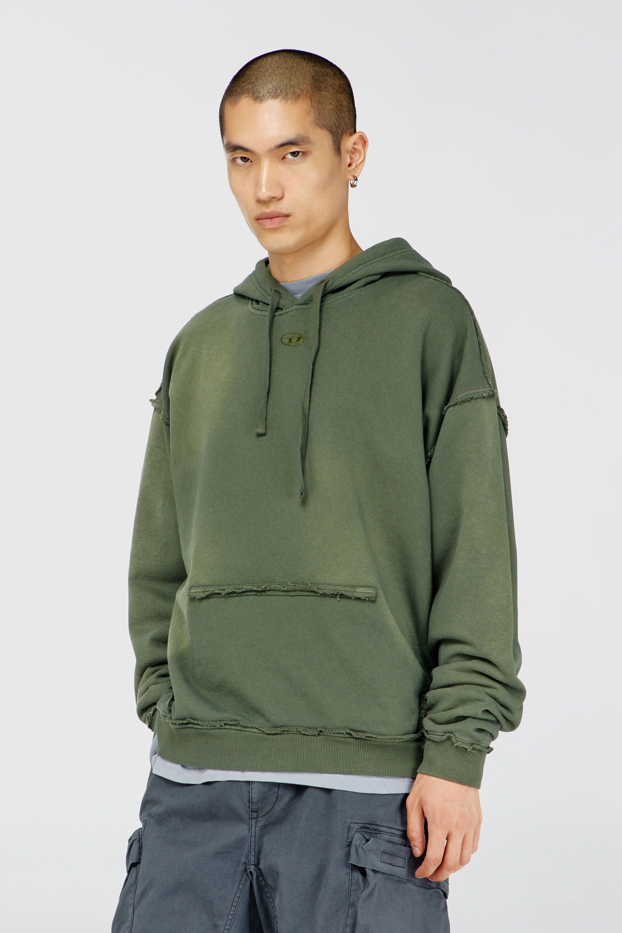 Diesel - S-POCK-HOOD, Hoodie in cotone faded con dettagli sfrangiati Uomo in Verde - 3