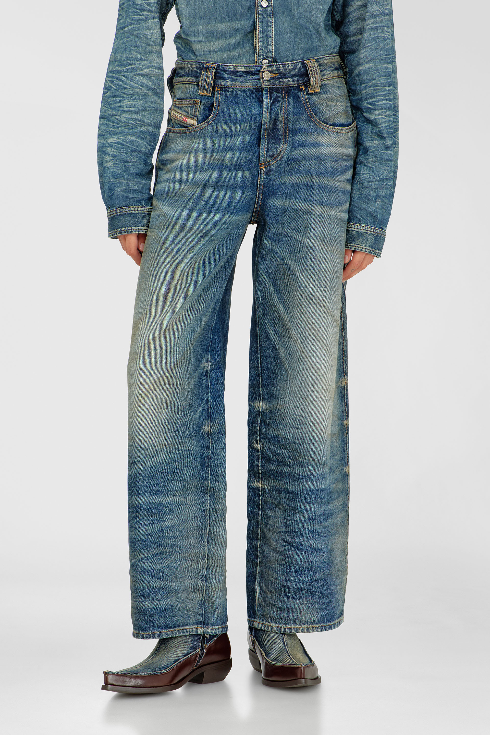 Diesel - Relaxed Jeans 1982 D-Hakou 007GC Unisex, Blu medio - Image 1