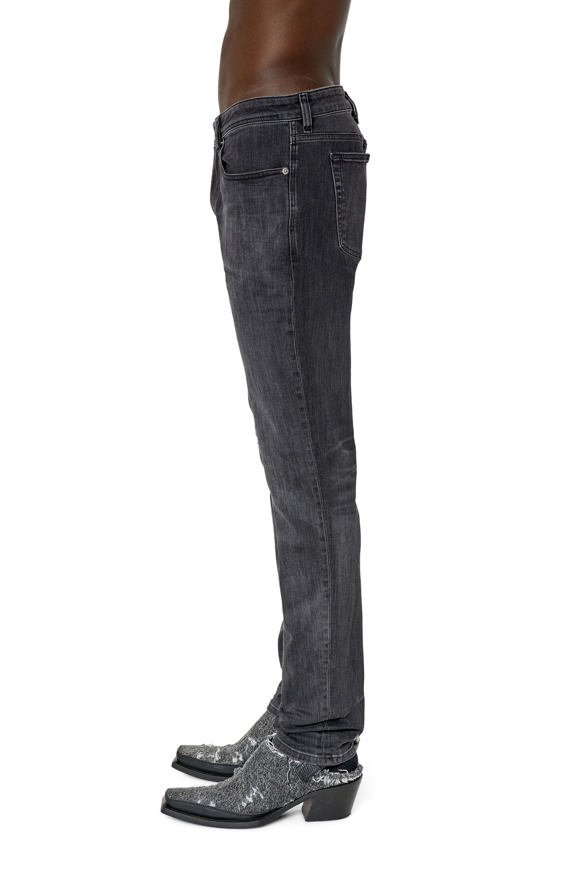 Diesel - 1979 Sleenker 0TFAR Skinny Jeans, Nero/Grigio scuro - Image 4