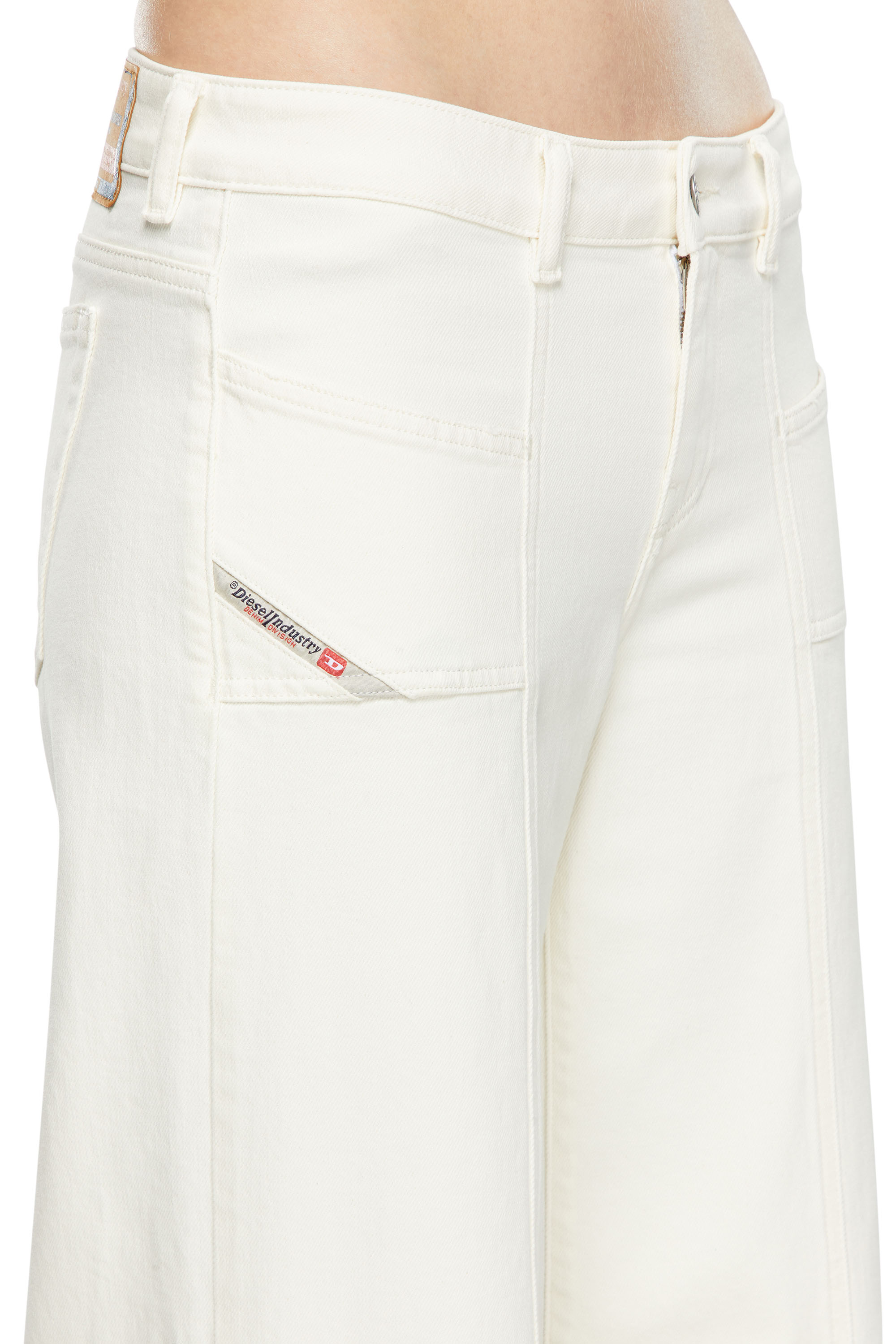 Diesel - Bootcut and Flare Jeans D-Akii 09J68, Bianco - Image 4