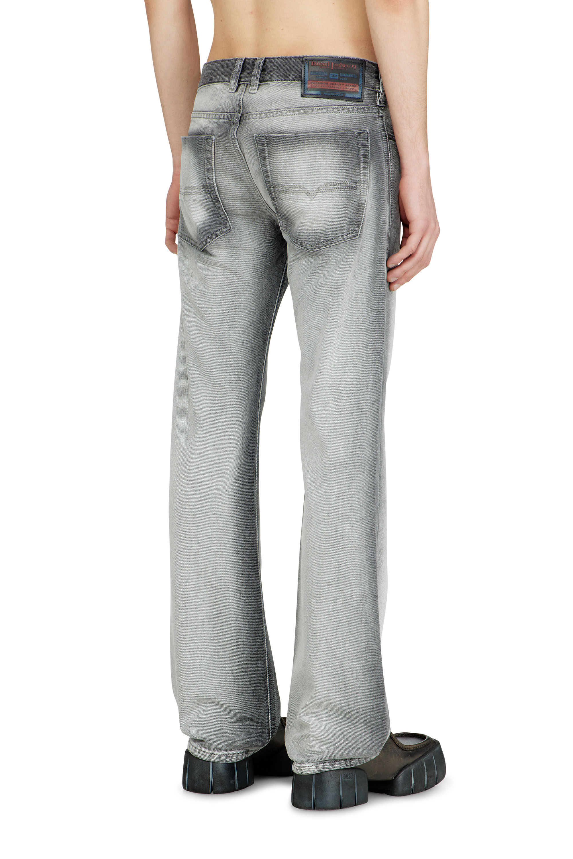 Diesel - Bootcut Jeans 2007 Zatiny 09P28 Uomo, Grigio - Image 4