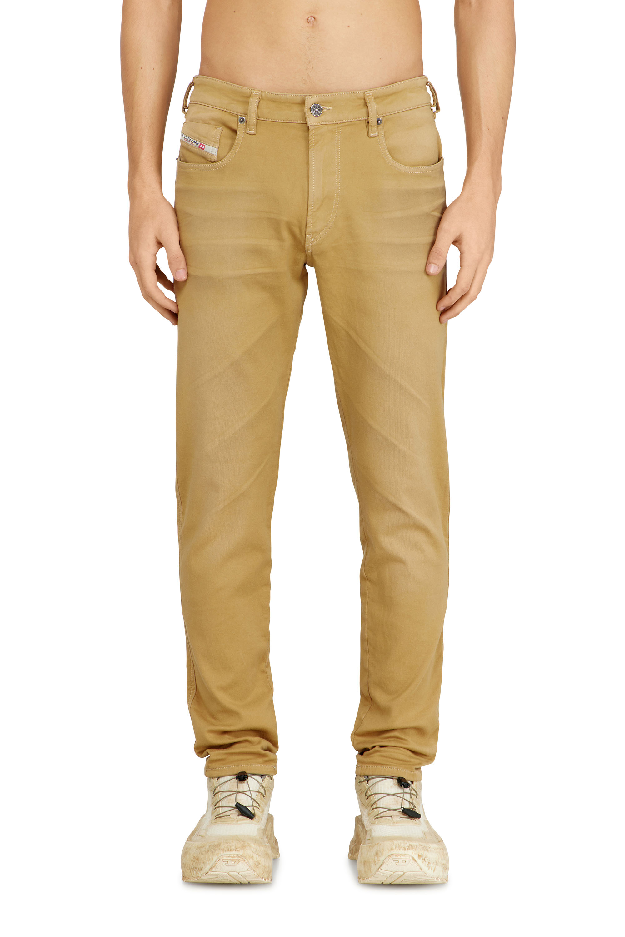 Diesel - Slim 2062 D-Strukt Joggjeans&reg; 0670M Uomo, Beige - Image 1