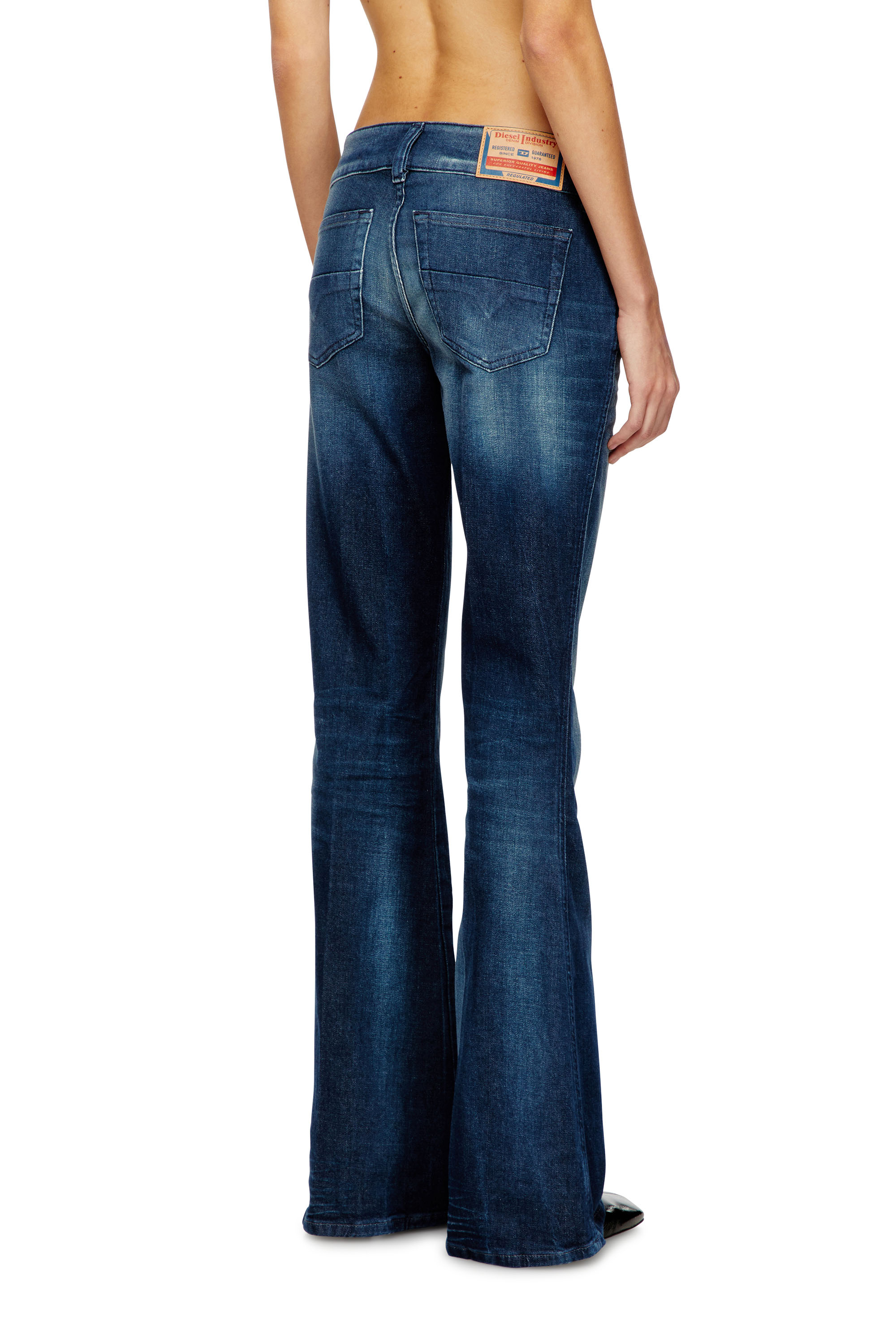 Diesel - Bootcut Jeans D-Hush 0ADBQ Donna, Blu - Image 4