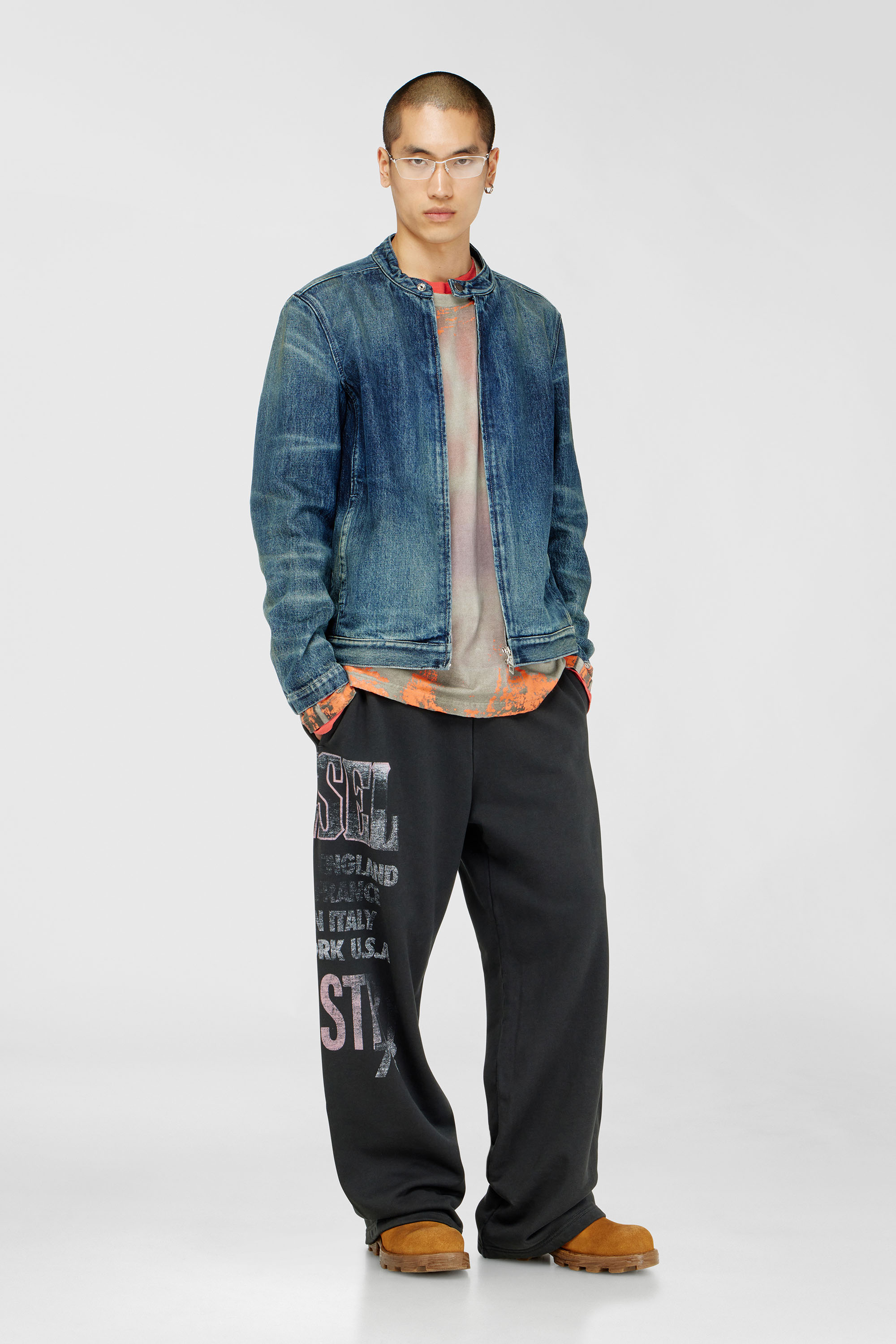 Diesel - P-ILL, Pantaloni da tuta con grafiche da concerto Uomo in Nero - 1