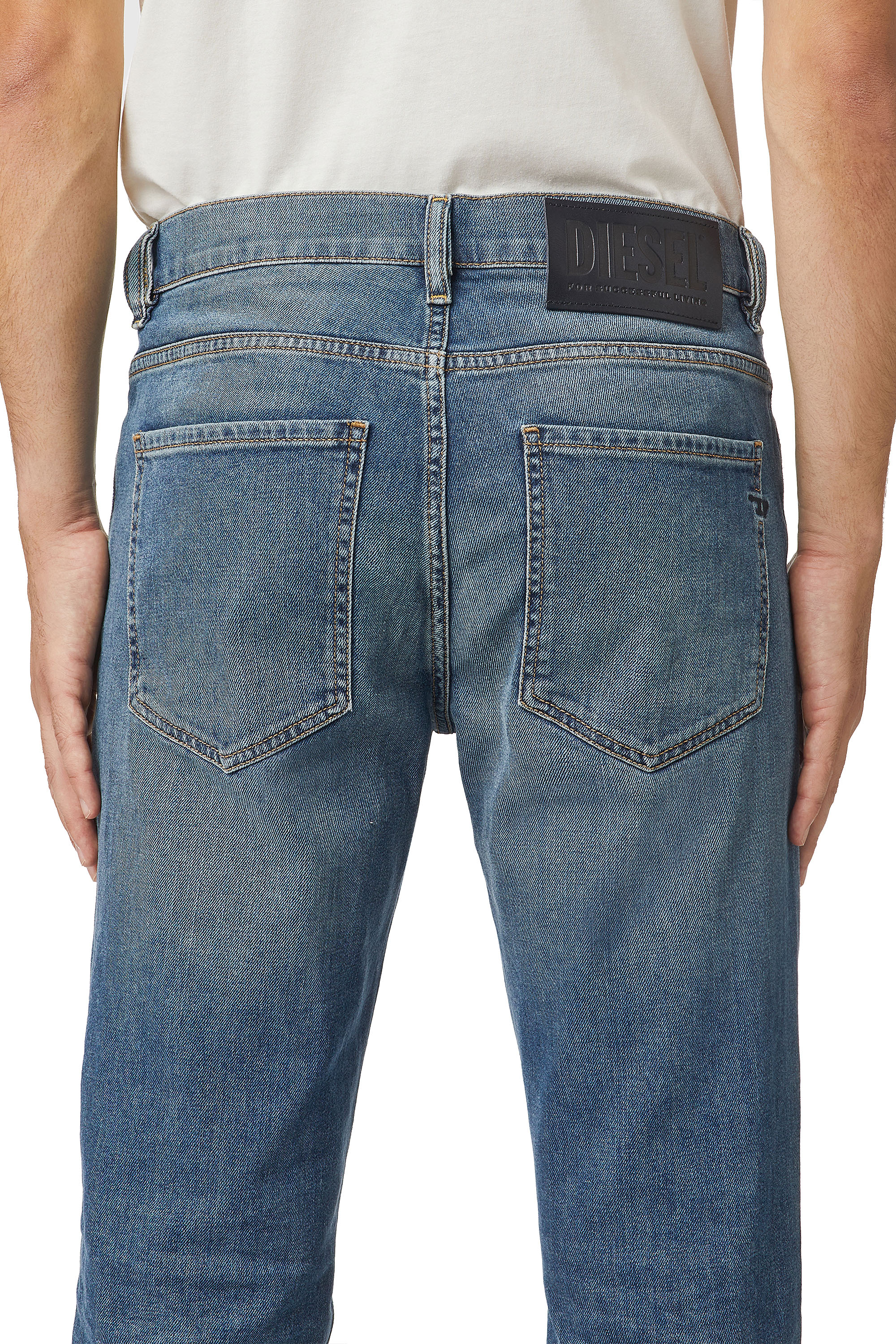 Diesel - D-Vocs 009EI Bootcut Jeans, Blu medio - Image 4