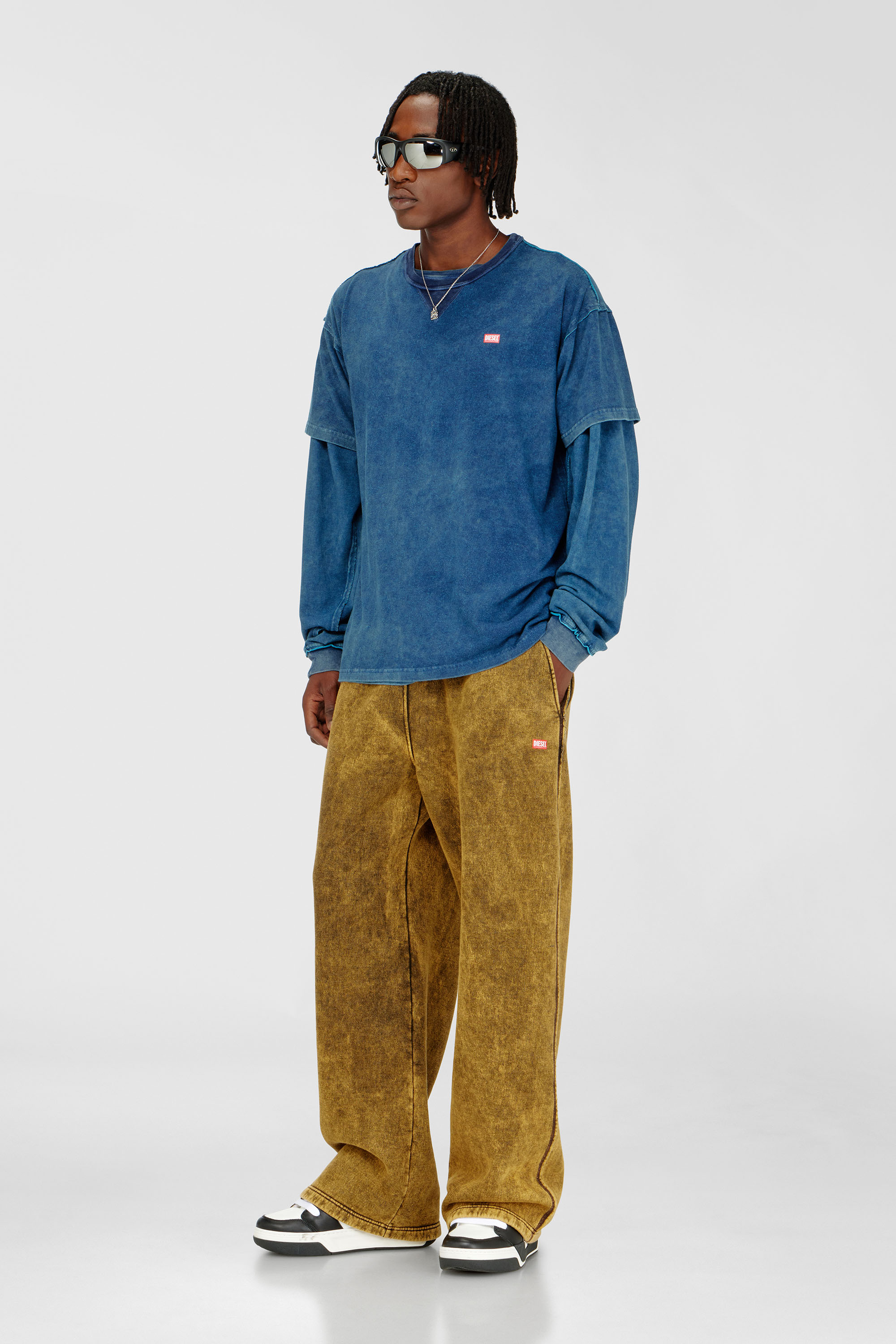 Diesel - T-NORM-RAW, T-shirt acid wash con dettagli sfrangiati Uomo in Blu - 2
