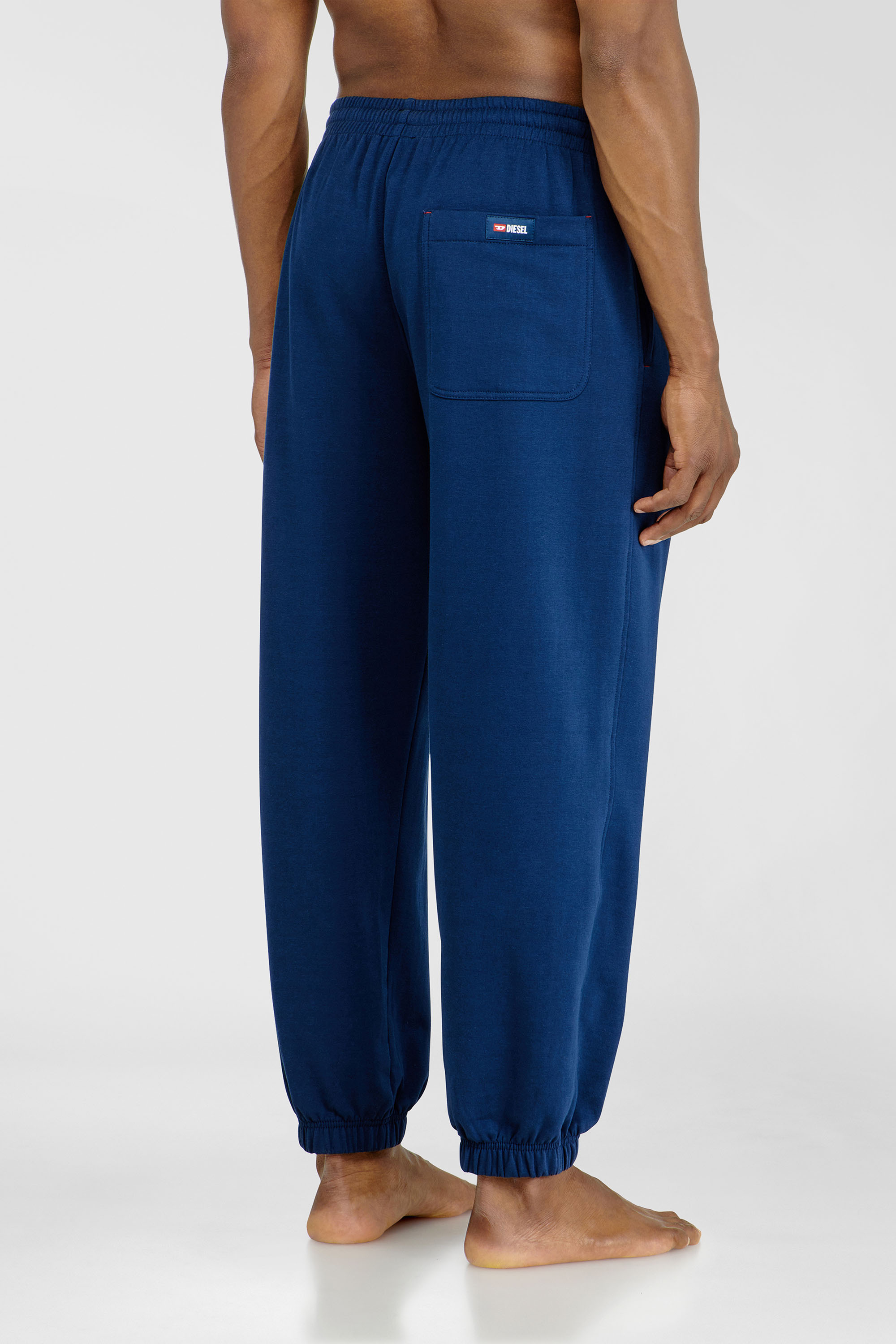 Diesel - LENNY-D-CORE, Pantaloni felpati in misto cotone smerigliato Uomo in Blu - 2