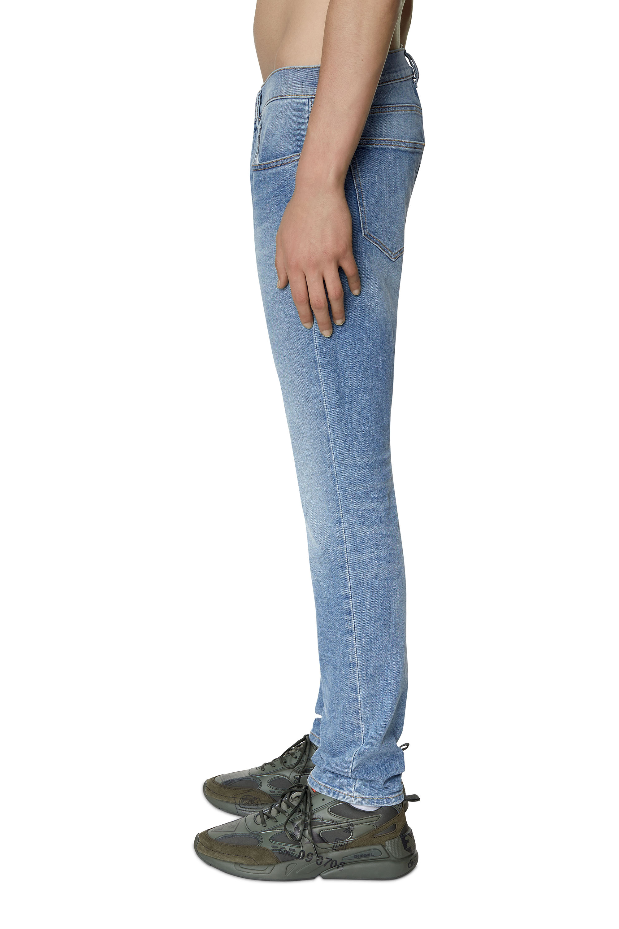 Diesel - 2019 D-STRUKT 09E13 Slim Jeans, Blu Chiaro - Image 5