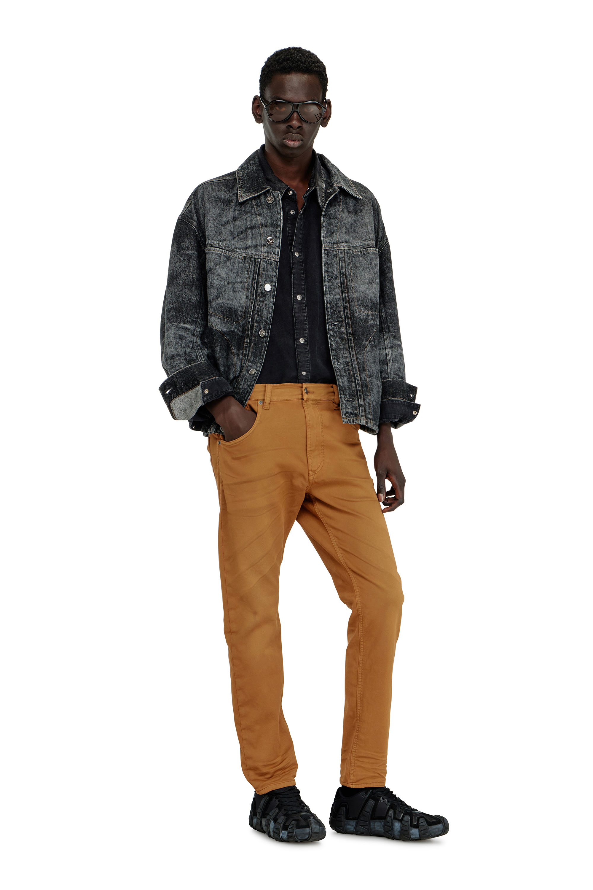 Diesel - Regular 2032 D-Krooley-BW Joggjeans&reg; 0670M Uomo, Cammello - Image 2