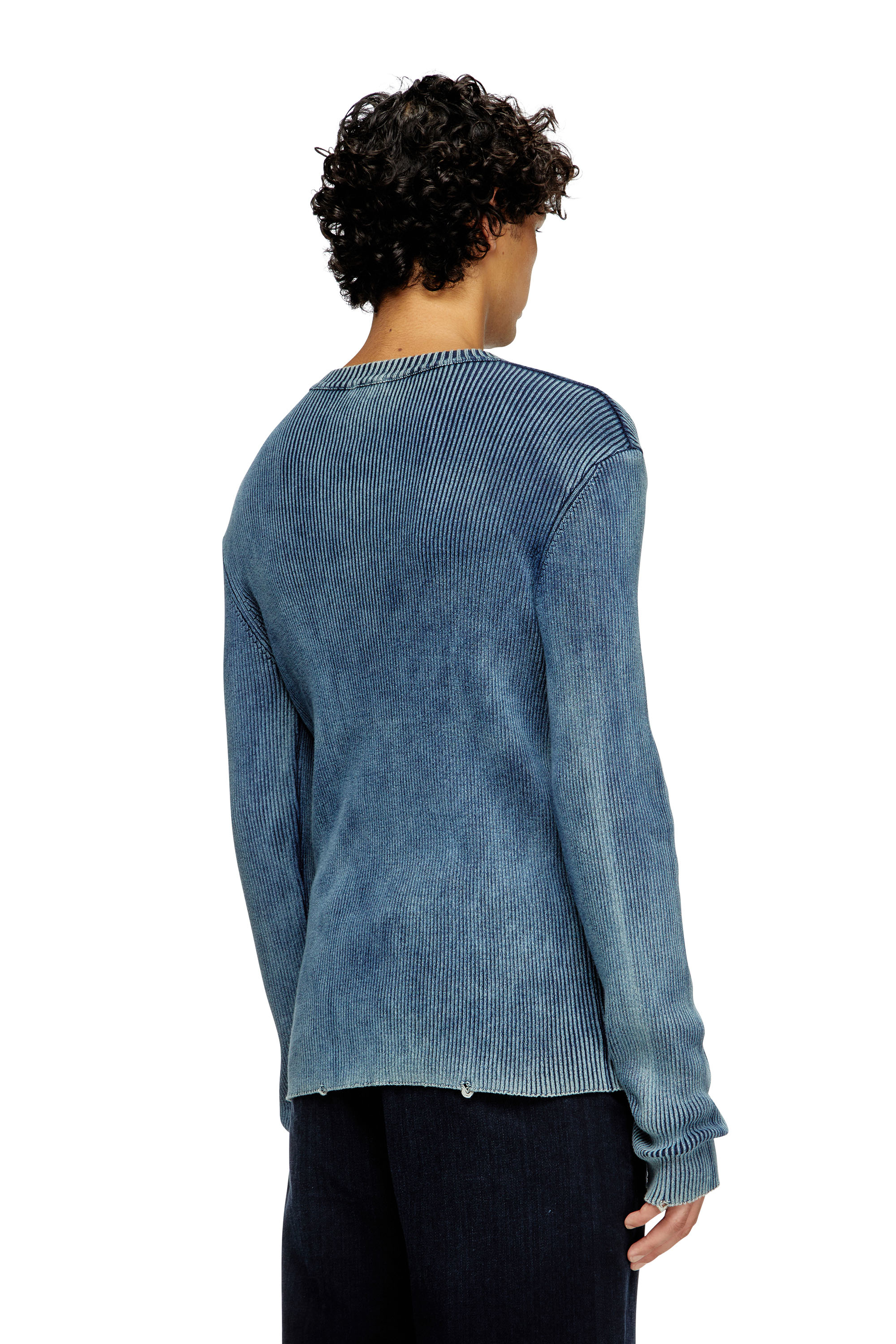 Diesel - K-DARIN-D, Maglia distressed con logo cut-out Uomo in Blu - 4