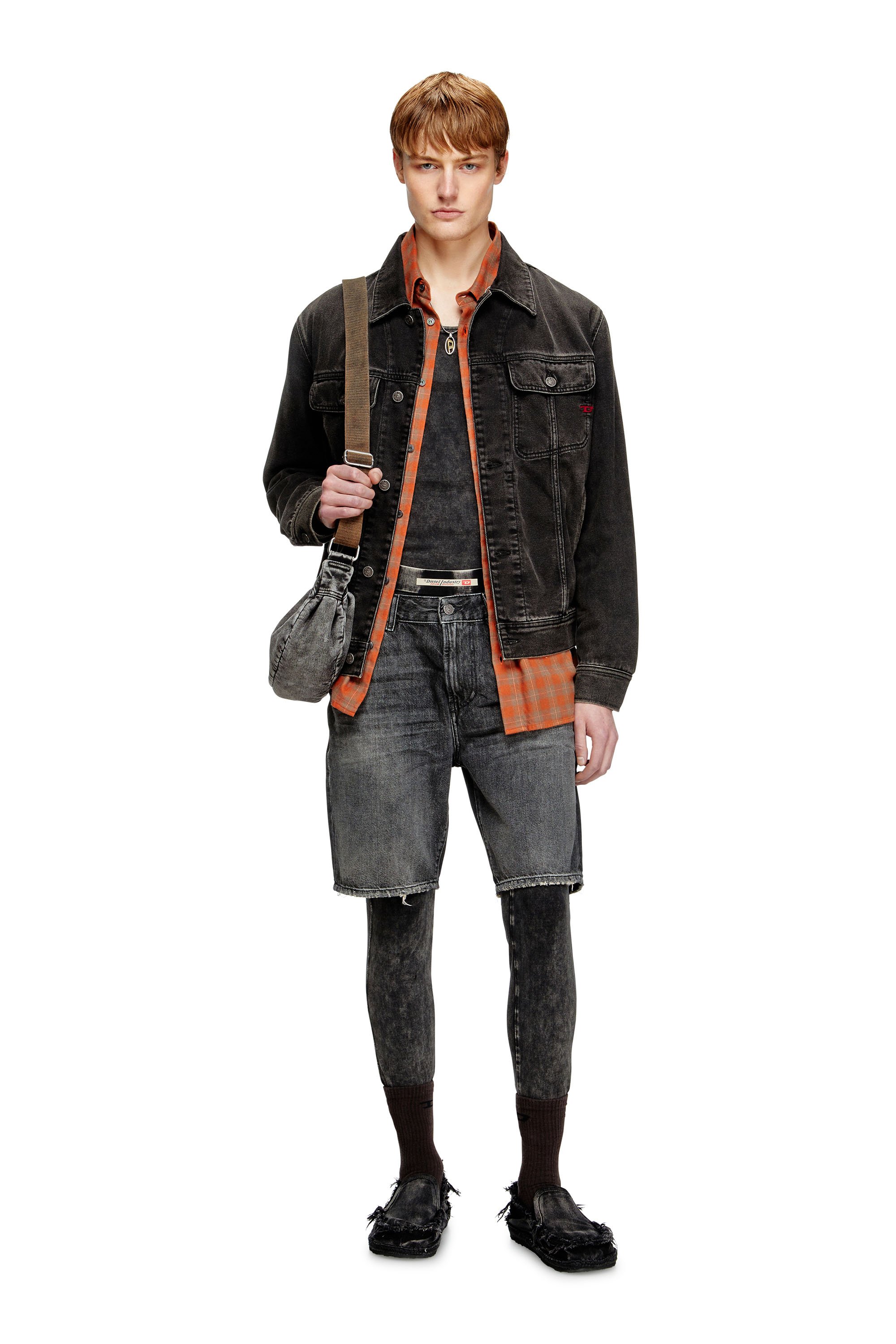 Diesel - D-FIN, Short slim in denim Uomo in Nero - 2