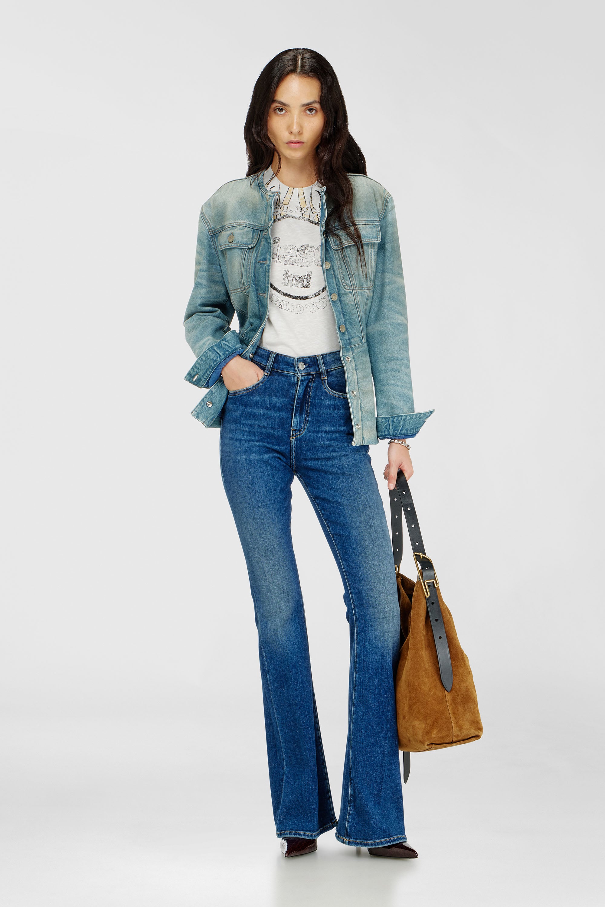 Diesel - T-REG-B1, T-shirt in jersey fiammata con stampa craquel&eacute; Donna in Bianco - 2