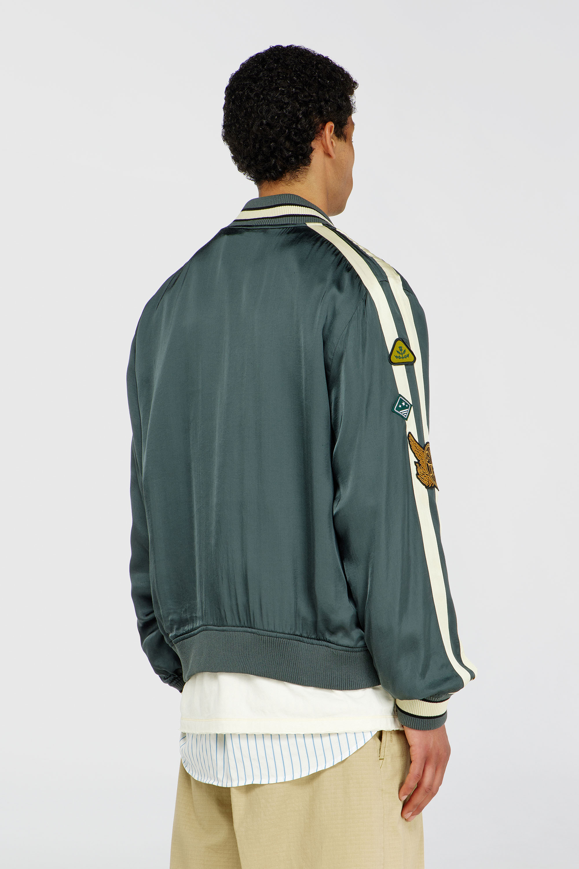 Diesel - J-ANNU, Bomber in raso con patch Uomo in Verde - 4
