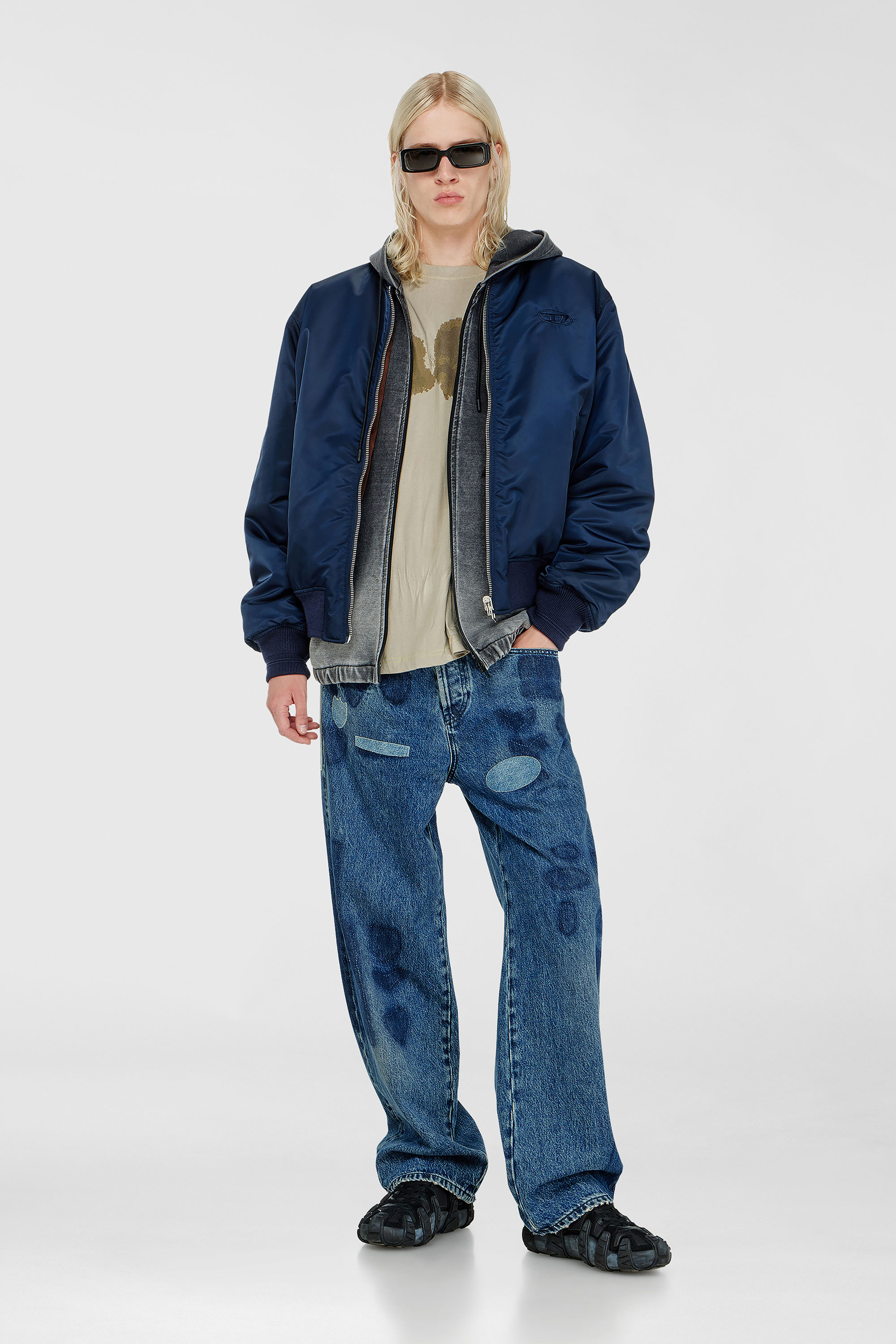 Diesel - W-TYPE-D1, Giacca bomber imbottita con ricamo Oval D Uomo in Blu - 1