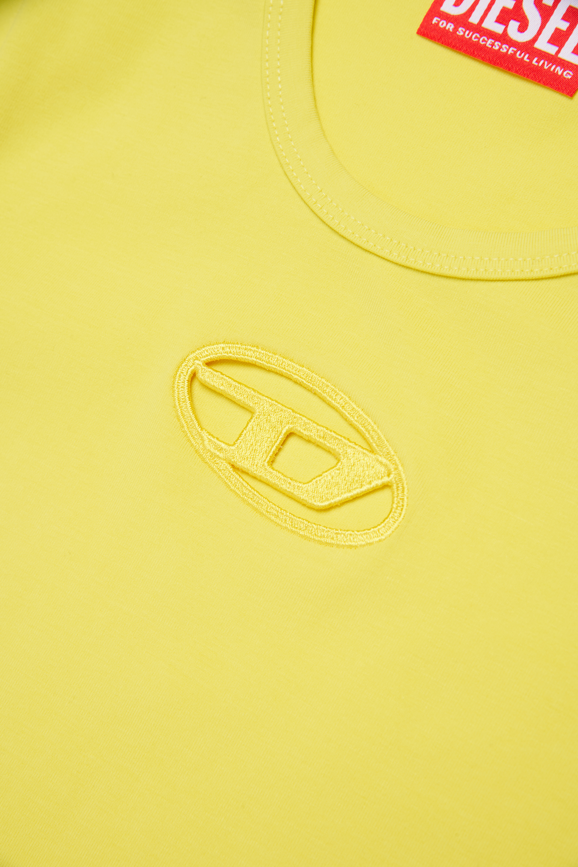 Diesel - TANGIE, T-shirt con logo Oval D cut-out Donna in Giallo - 4