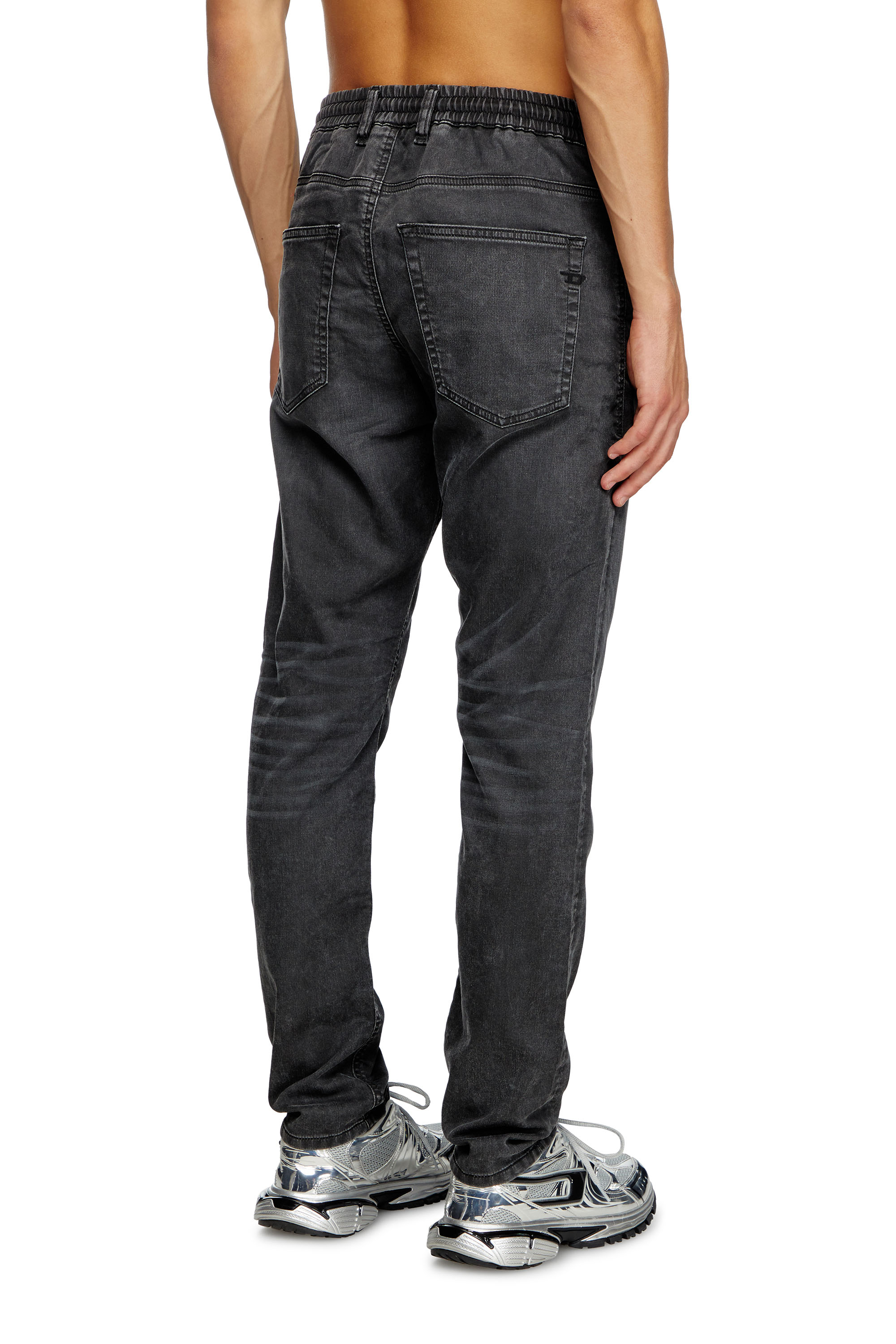 Diesel - Regular 2032 D-Krooley Joggjeans® 09J75 Uomo, Nero - Image 4