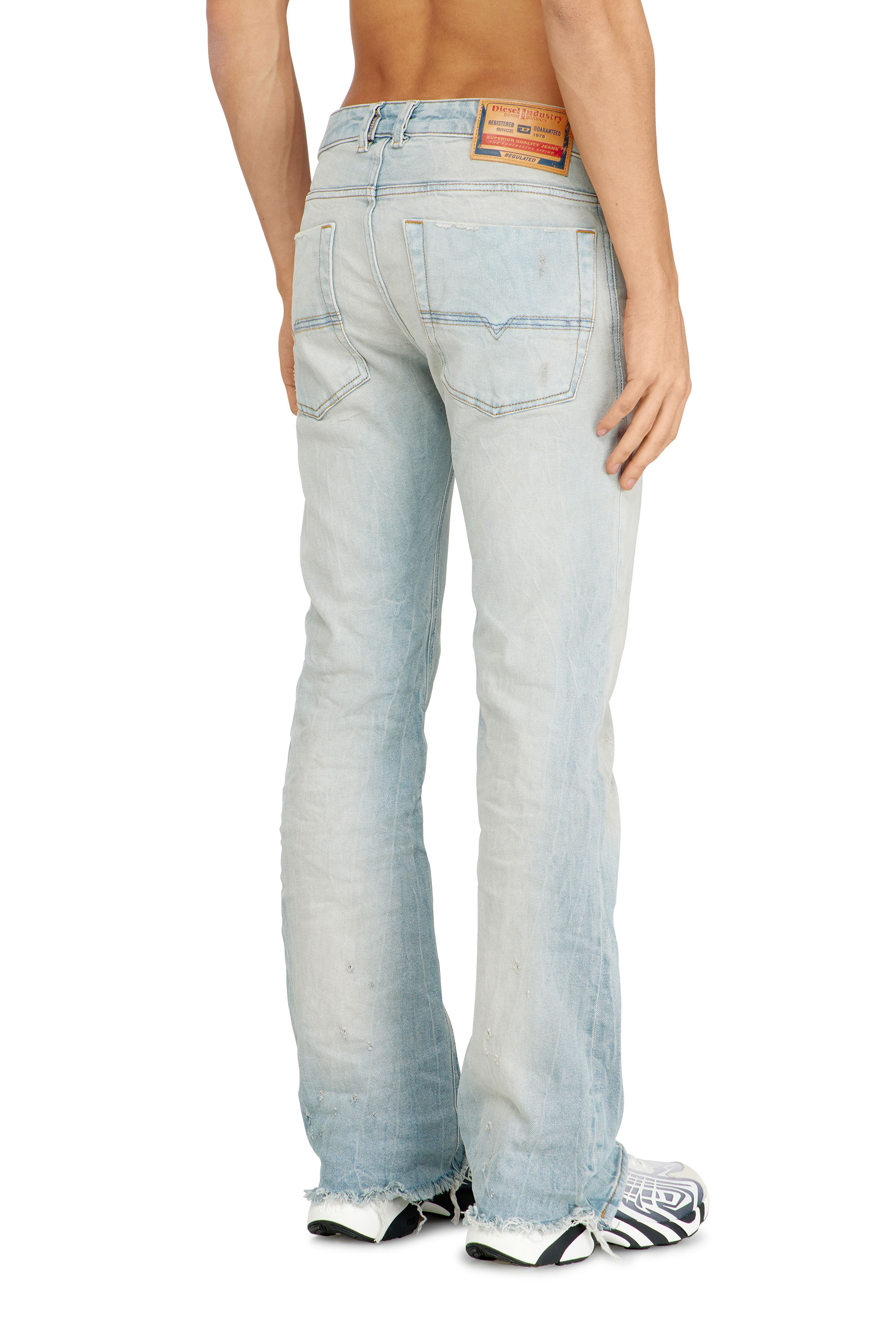 Diesel - Bootcut Jeans 2007 Zatiny 09N47 Uomo, Blu Chiaro - Image 4