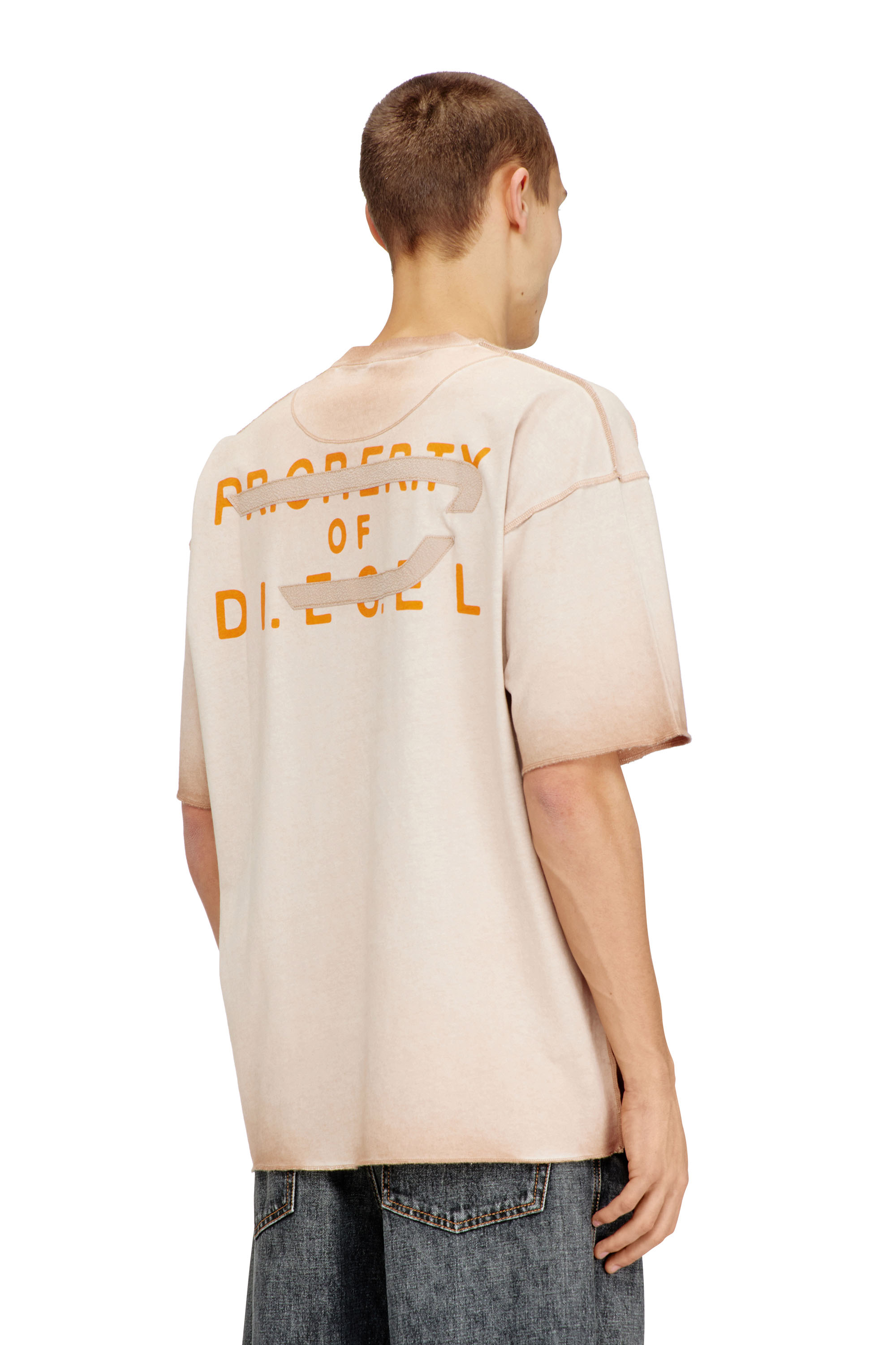 Diesel - T-LOOK, T-shirt in cotone dal taglio rilassato con stampa fronte e retro Uomo in ToBeDefined - 4