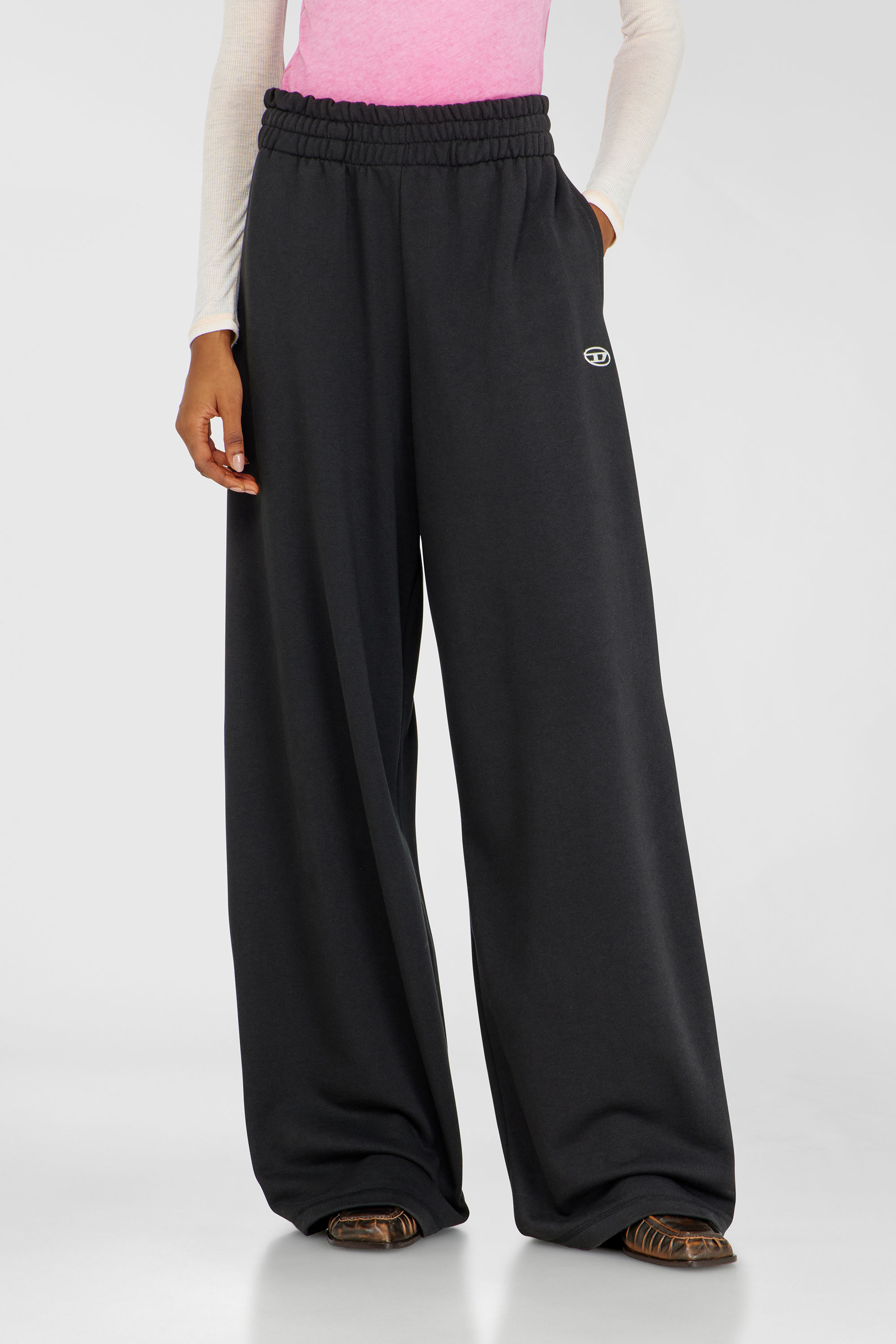 Diesel - P-ZENIA-OD, Pantaloni sportivi larghi con fascia elastica in vita Donna in Nero - 1