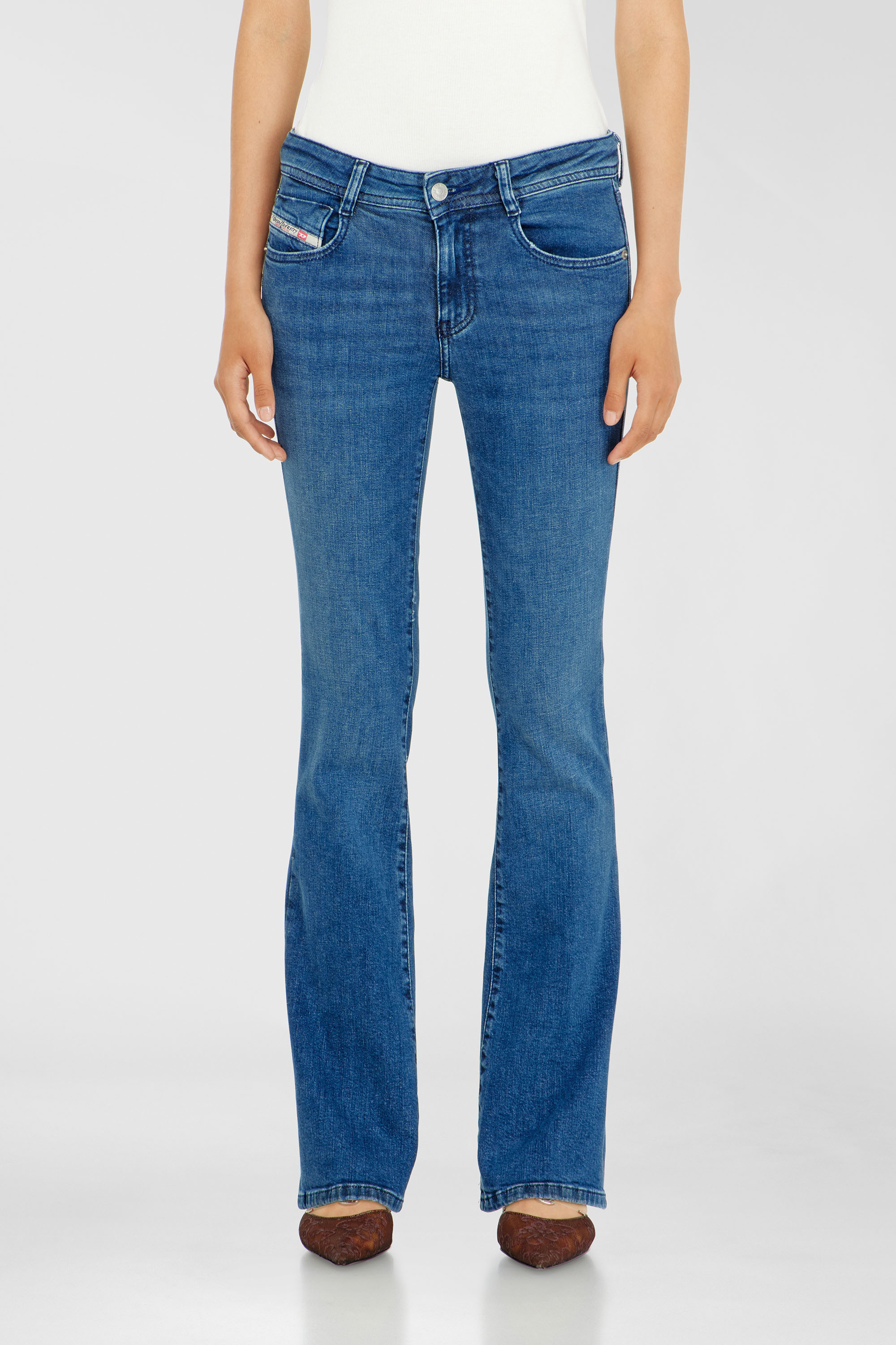 Diesel - Bootcut Jeans 1969 D-Ebbey 0ADBB Donna, Blu medio - Image 4