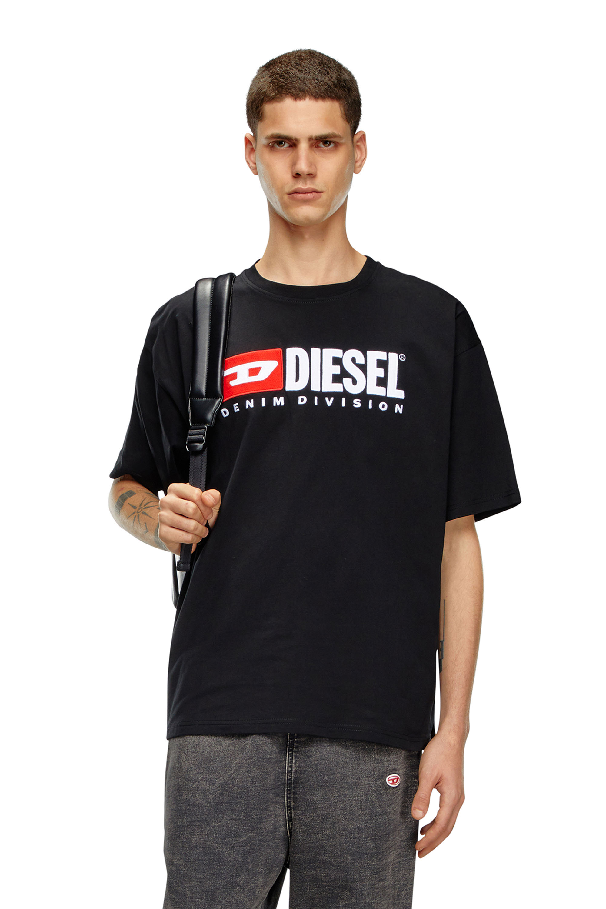 Diesel - T-BOXT-DIV, T-shirt con patch logo Diesel Uomo in Nero - 1