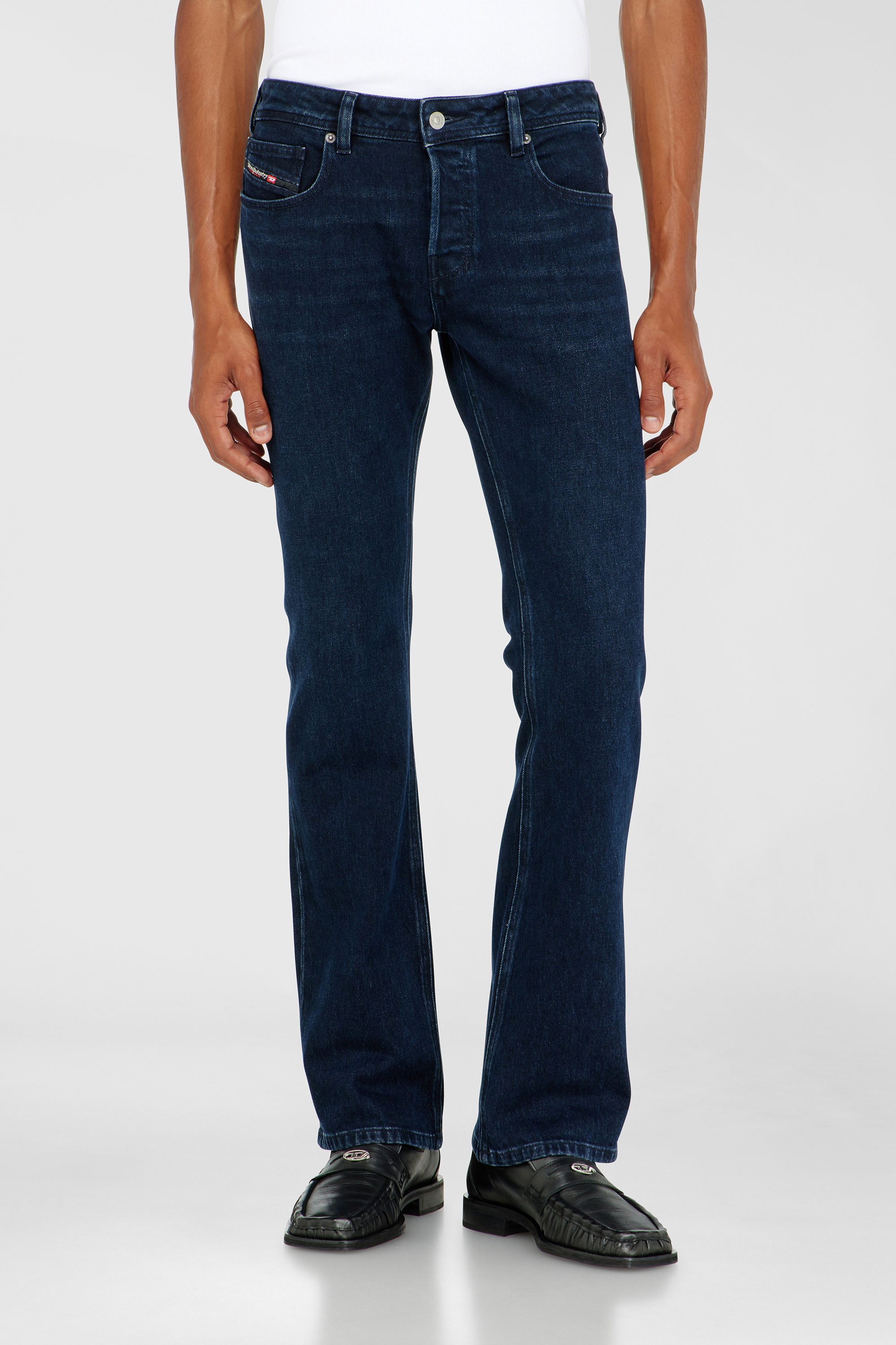 Diesel - Bootcut Jeans 2007 Zatiny 0KBBJ Uomo, Blu Scuro - Image 4