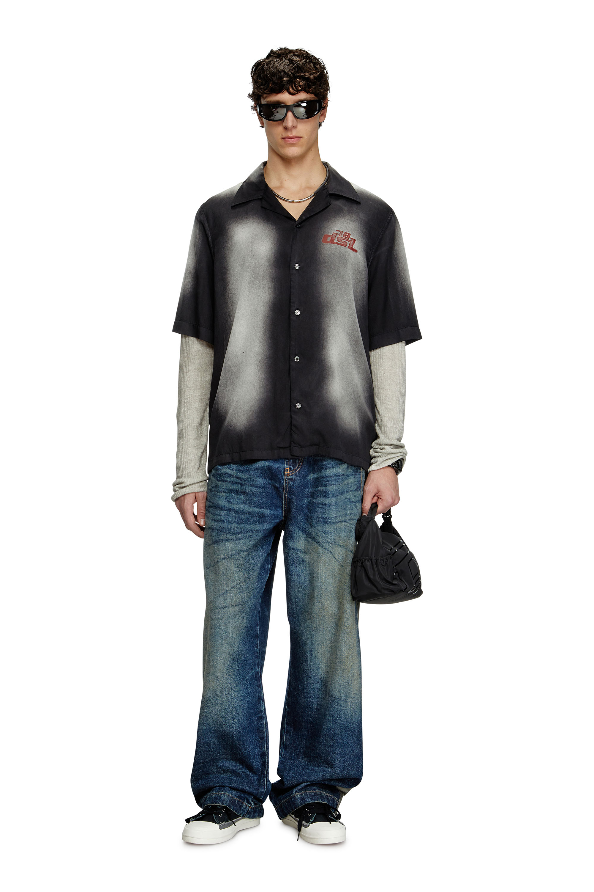 Diesel - S-ELLY, Camicia bowling sfumata con stampe logo Uomo in Nero - 2