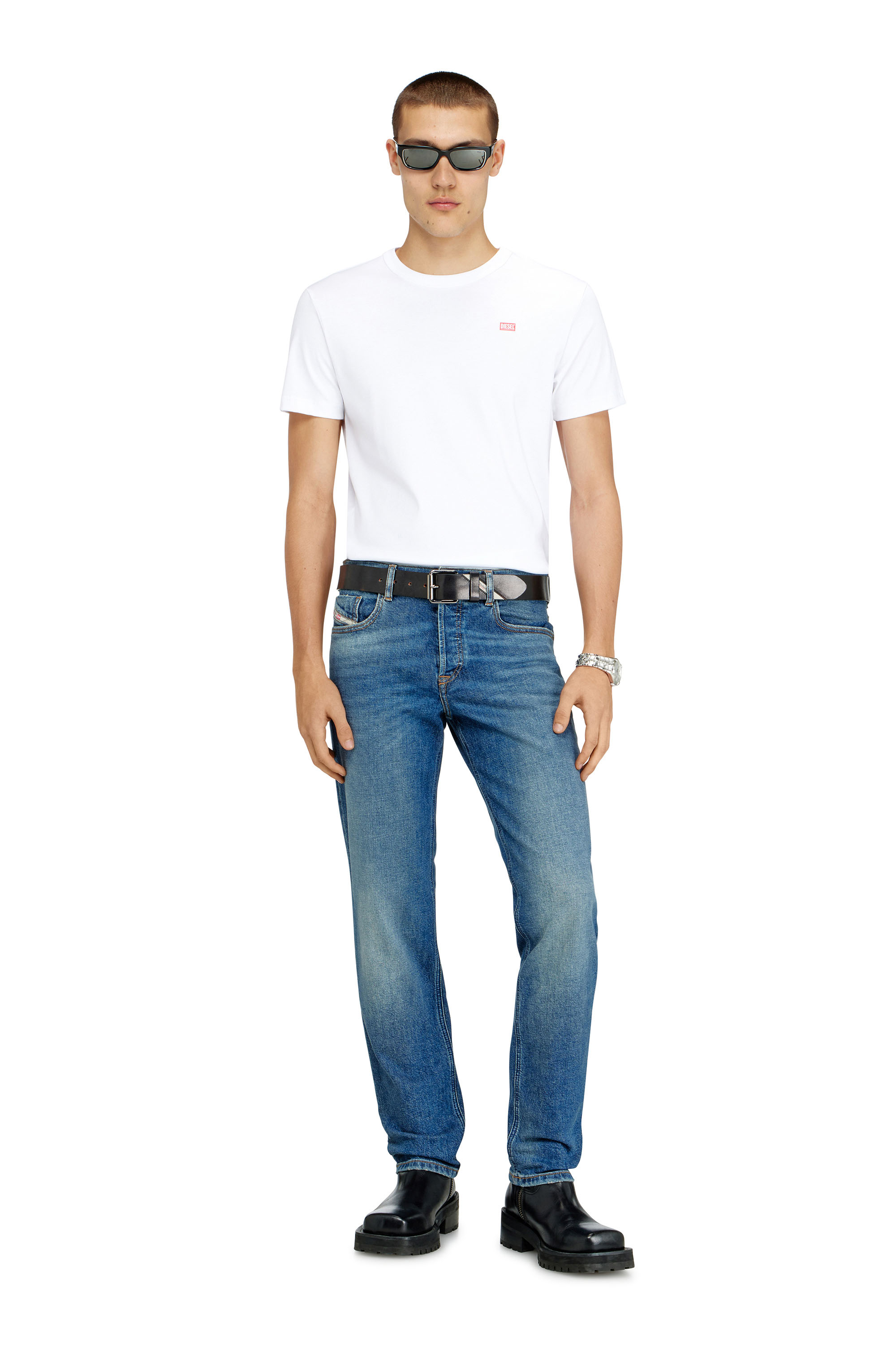 Diesel - Regular Jeans 2023 D-Finitive 0BEBD Uomo, Blu - Image 2
