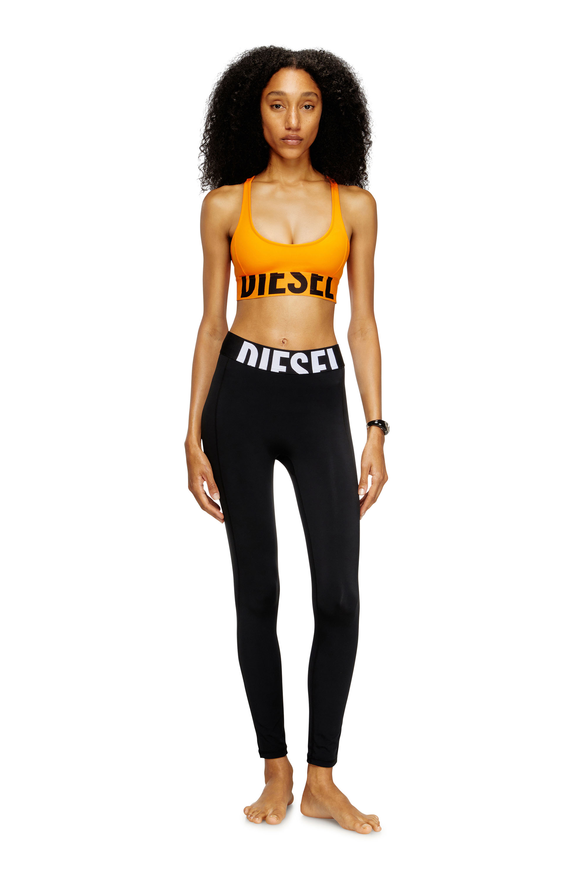 Diesel - ALLISON-D-POP, Reggiseno sportivo con logo tagliato Donna in Arancione - 2