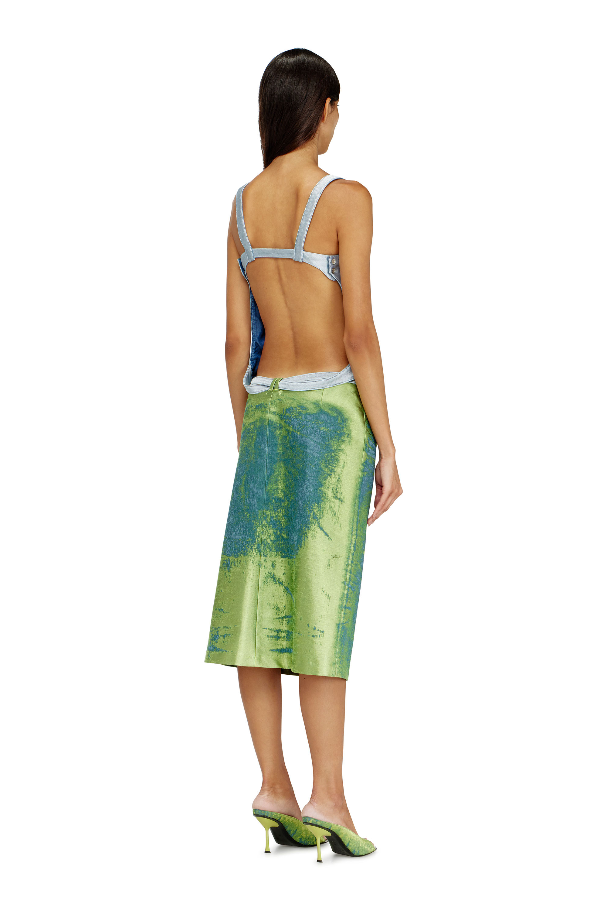 Diesel - DE-SANAT-FSI, Abito a grembiule in satin denim colorato Donna in Multicolor - 4