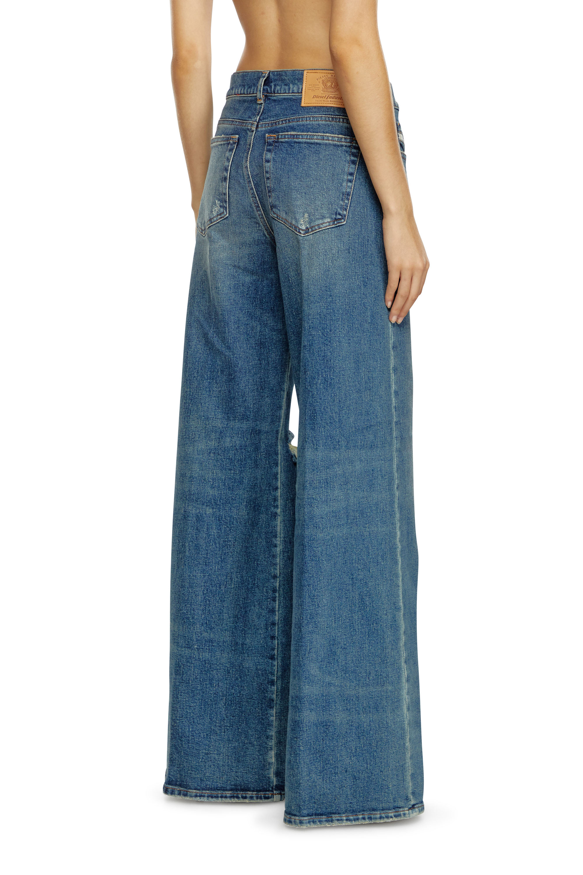 Diesel - Flare Jeans 1978 D-Akemi 007M5 Donna, Blu medio - Image 2