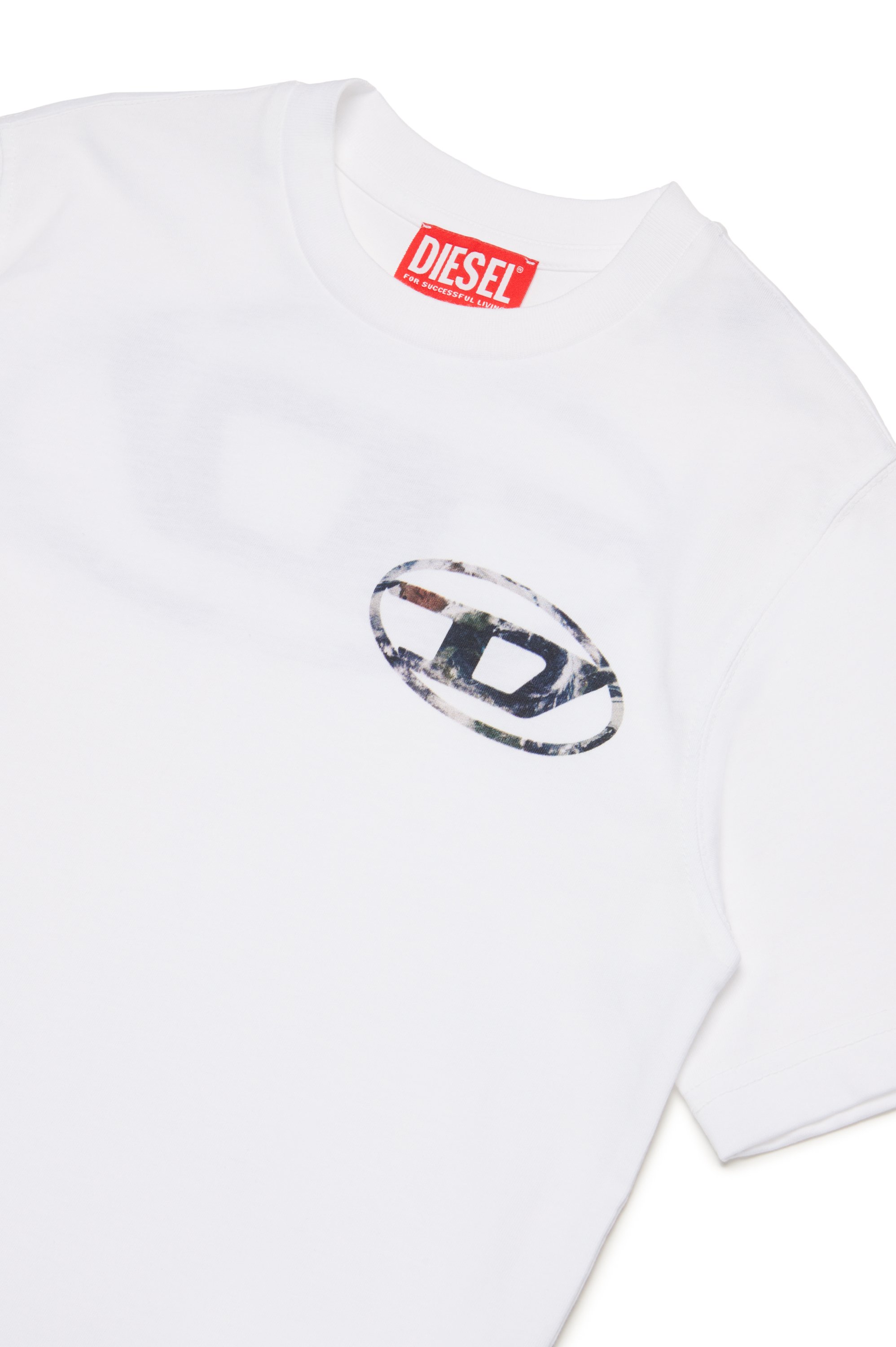 Diesel - TWASHL6 OVER, Uomo T-shirt con logo ovale effetto marmorizzato in Bianco - Image 3