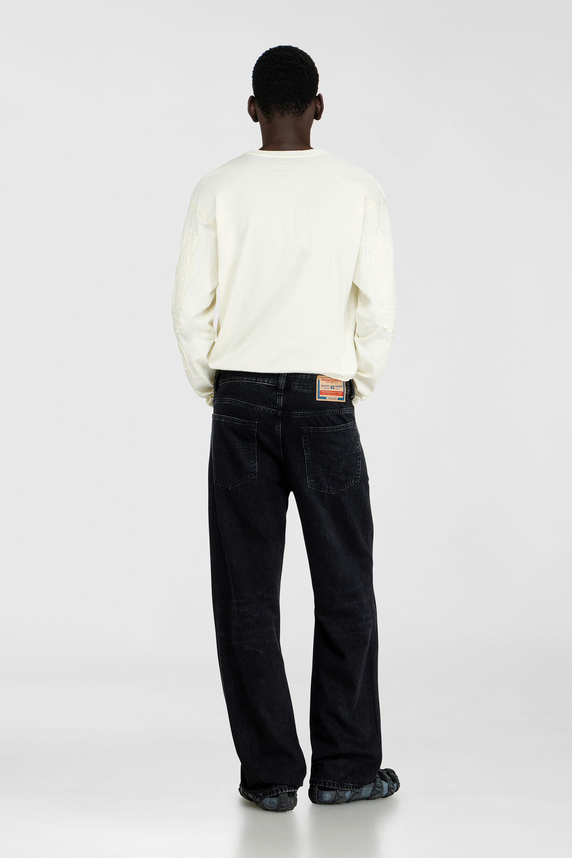 Diesel - Relaxed Jeans 2001 D-Macro 09P09 Uomo, Nero/Grigio scuro - Image 3
