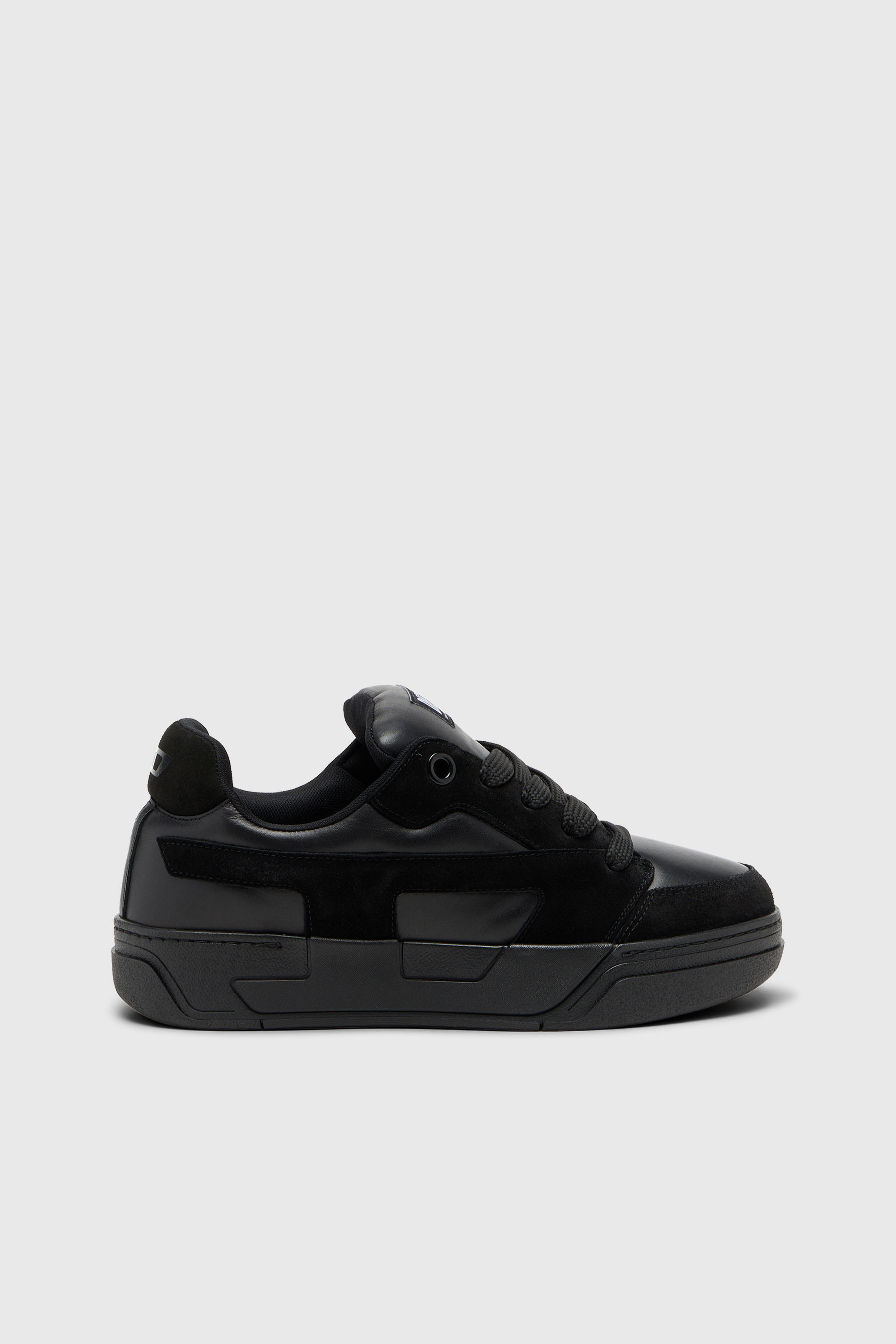 Diesel - S-D-OLLIE LOW, S-D-Ollie-Sneaker monocromatiche in suede e pelle Uomo in Nero - 1
