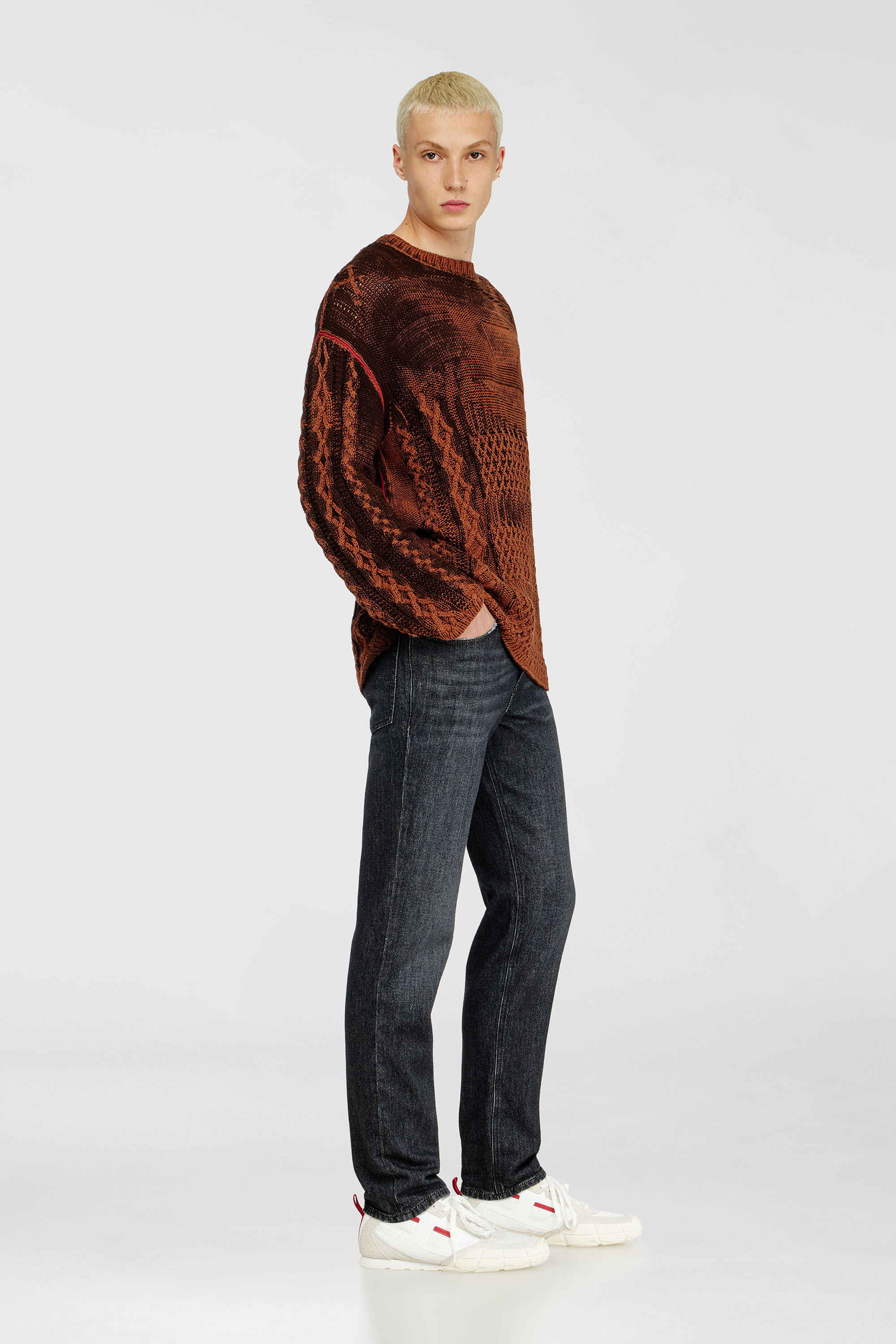 Diesel - Regular Jeans 2023 D-Finitive 09P79 Uomo, Nero/Grigio scuro - Image 2