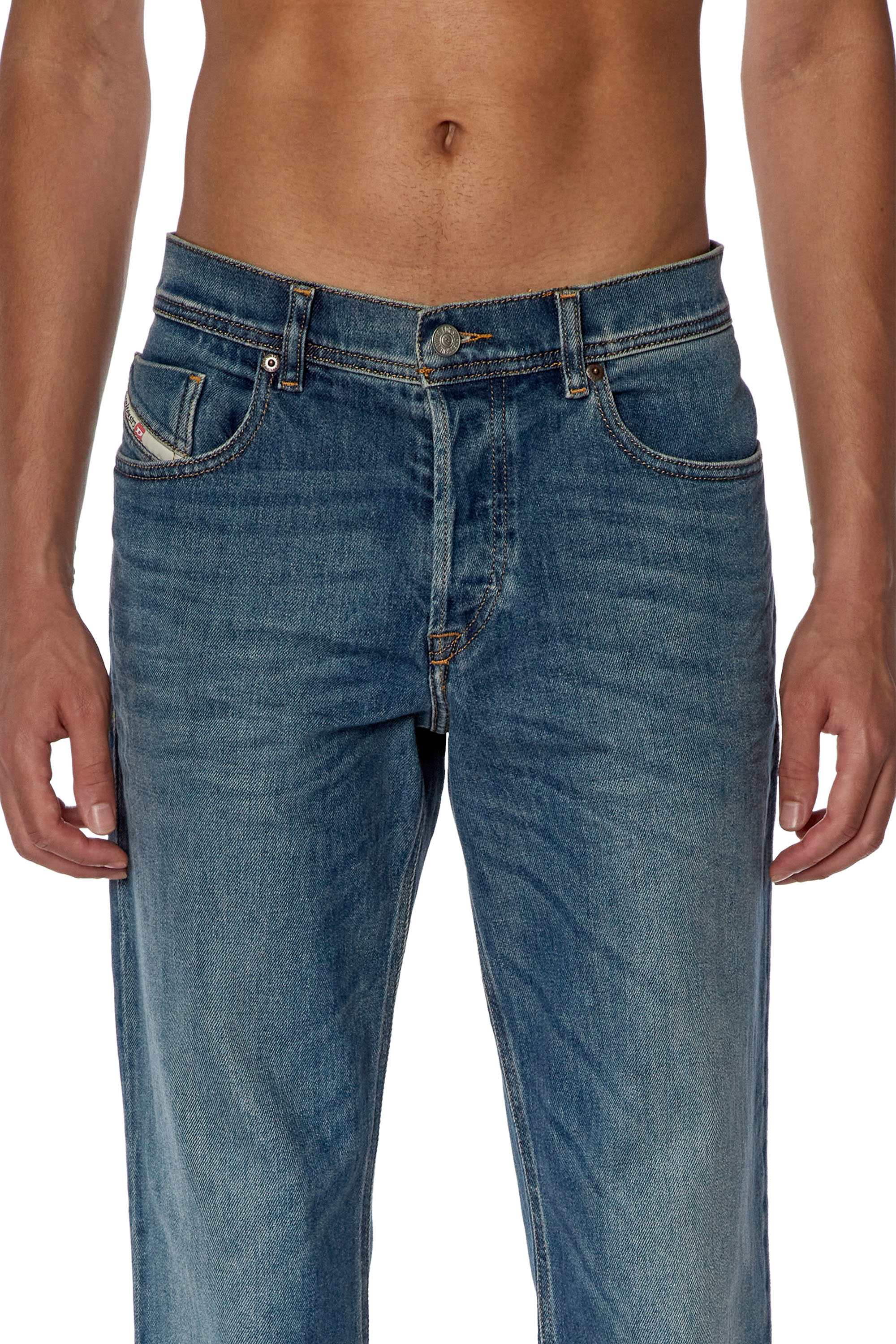 Diesel - Tapered Jeans 2023 D-Finitive 09F88, Blu medio - Image 3