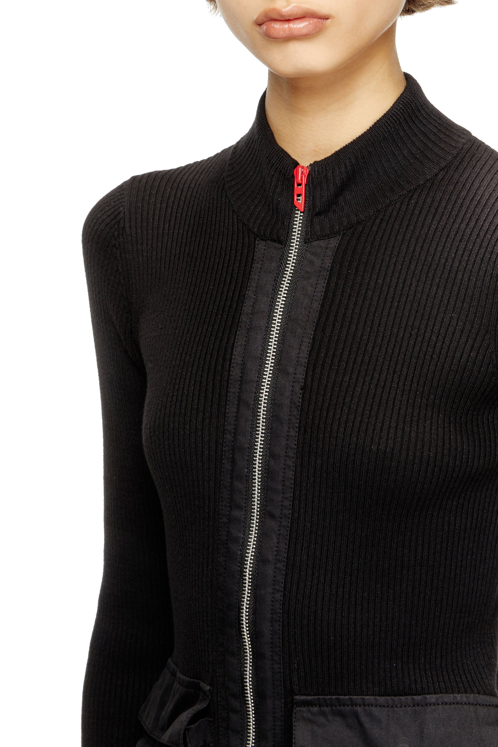 Diesel - M-MELISSA, Cardigan a costine con tasche cargo Donna in Nero - 4
