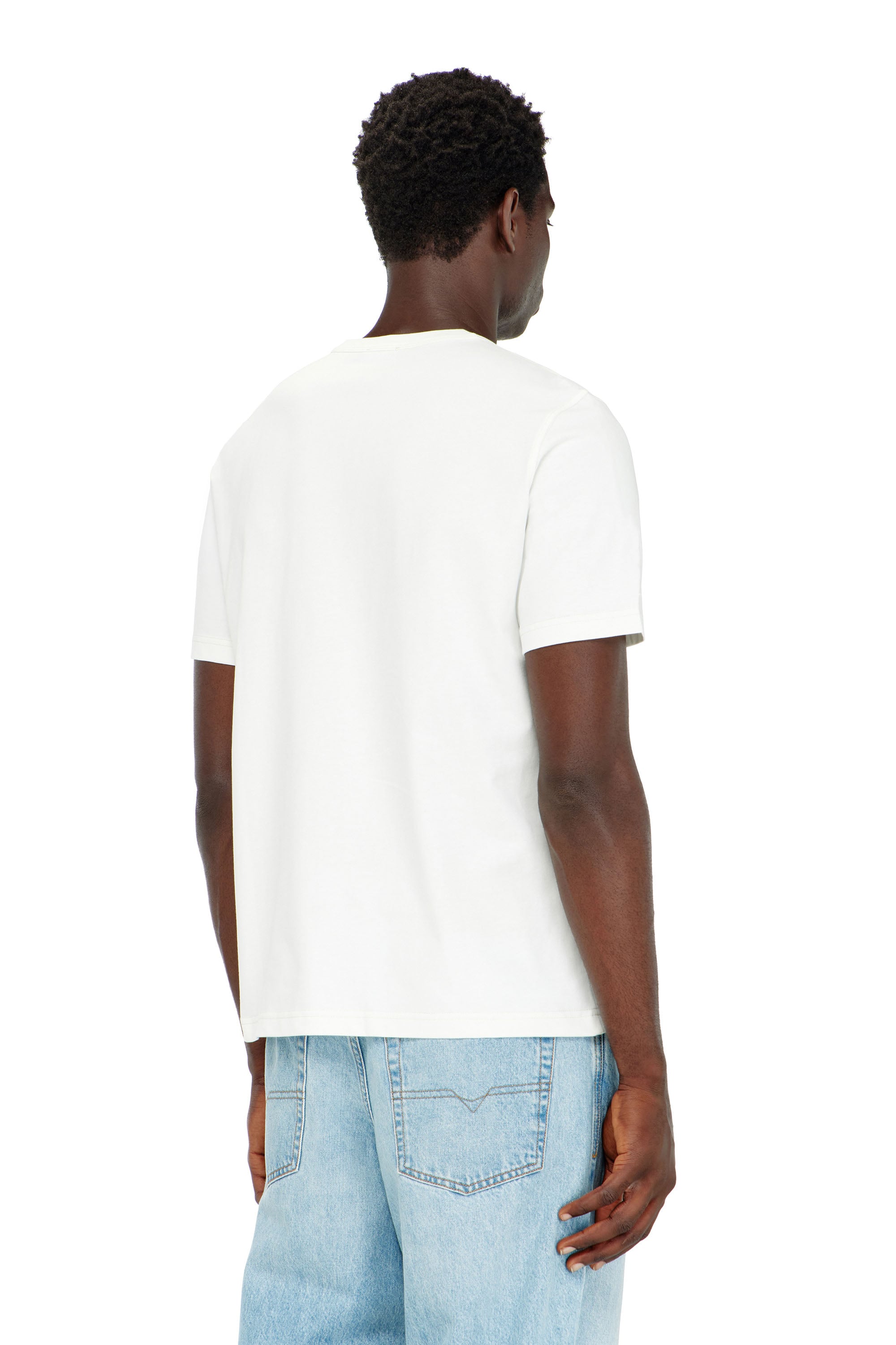 Diesel - T-ADJUST-Q6, T-shirt con logo effetto stropicciato Uomo in Bianco - 4
