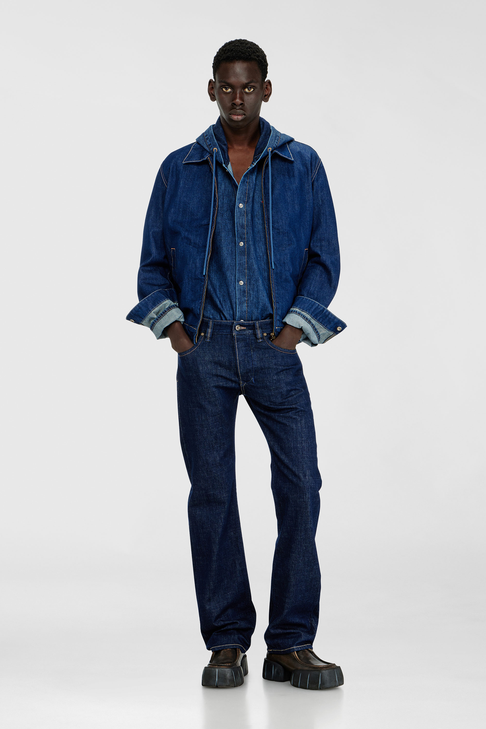 Diesel - Regular Jeans 1985 Larkee 007EQ Uomo, Blu Scuro - Image 2