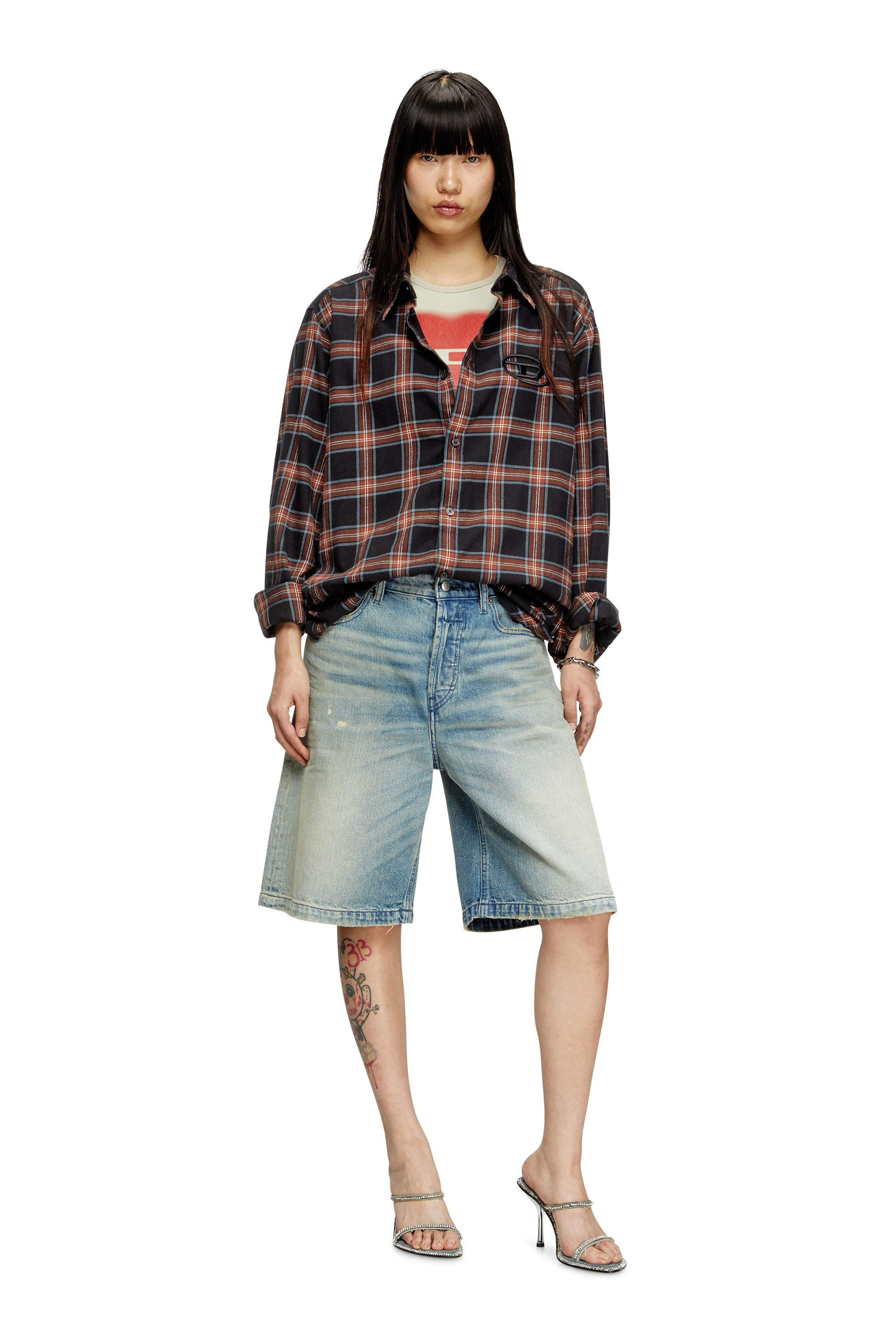 Diesel - DE-SIRE-SHORT, Short in denim effetto vissuto Donna in Blu - 2