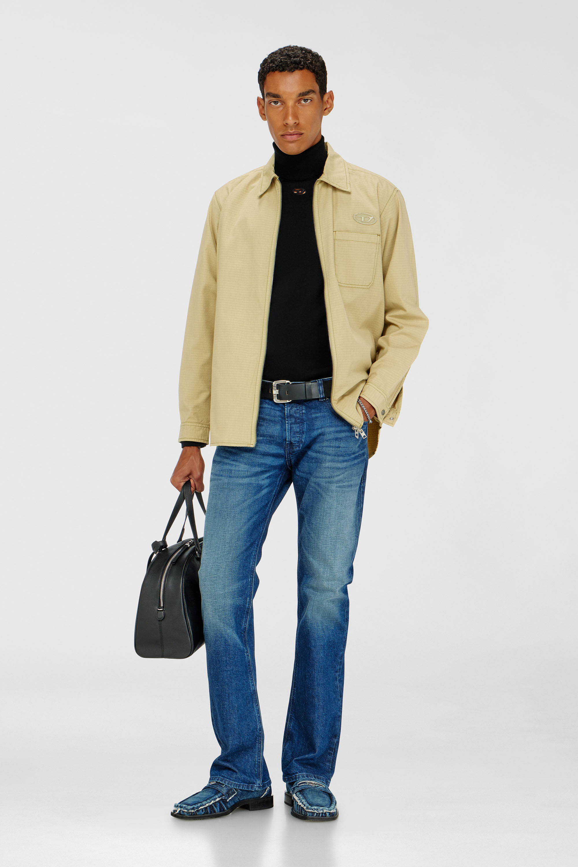 Diesel - K-VARTA, Dolcevita in lana con logo cut-out Uomo in Nero - 2
