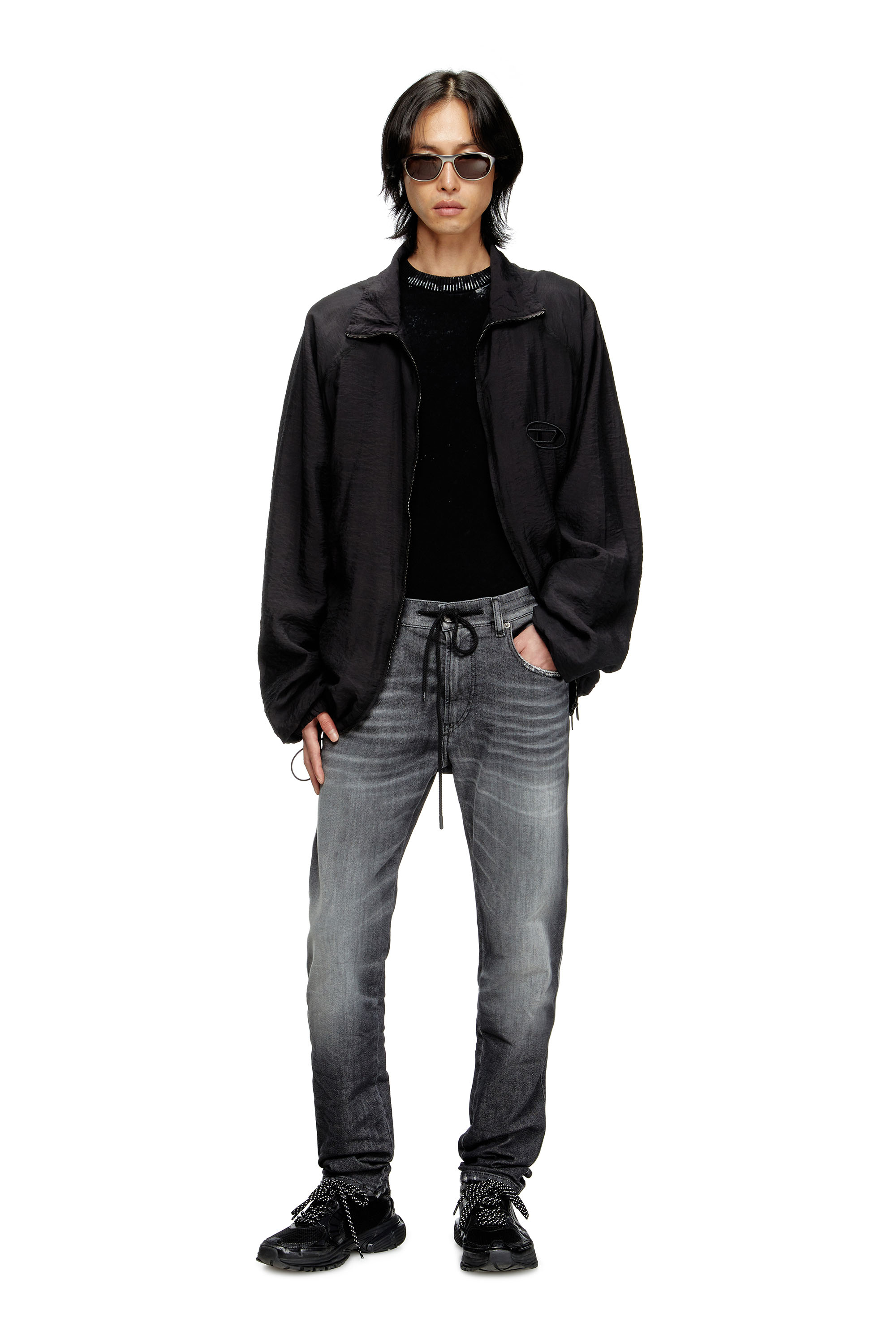Slim 2062 D-Strukt Joggjeans® 09M67, Nero/Grigio scuro Diesel - Slim 2062 D-Strukt Joggjeans® 09M67 Uomo, Nero/Grigio scuro - Image 1